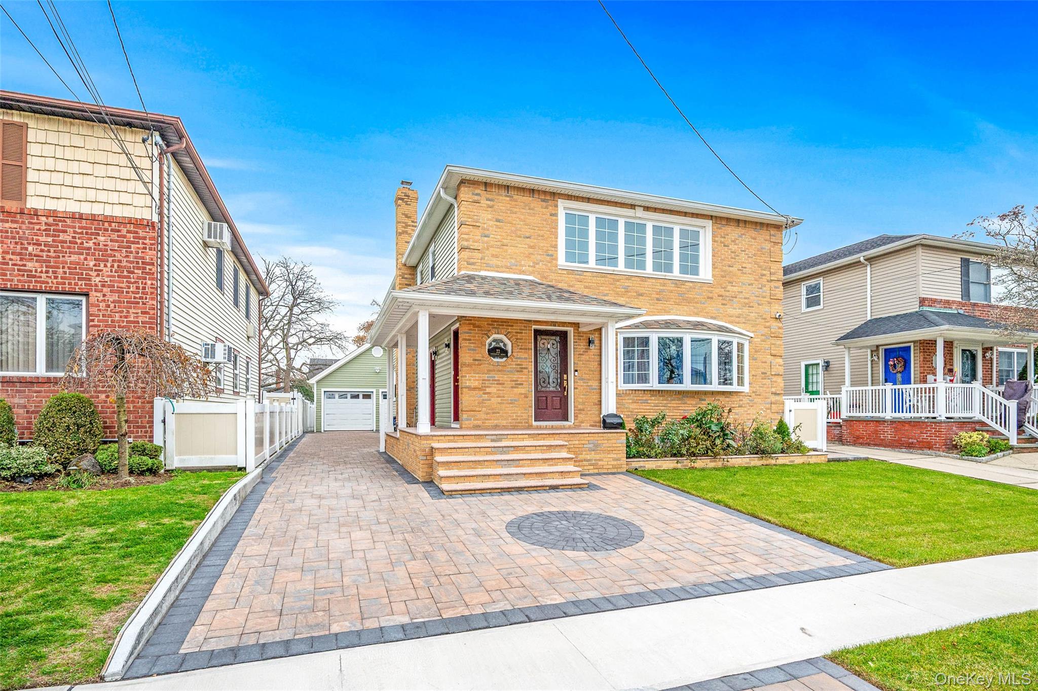 #16 photo, 22 Sandalwood Avenue, 长岛 Valley Stream , NY 11581