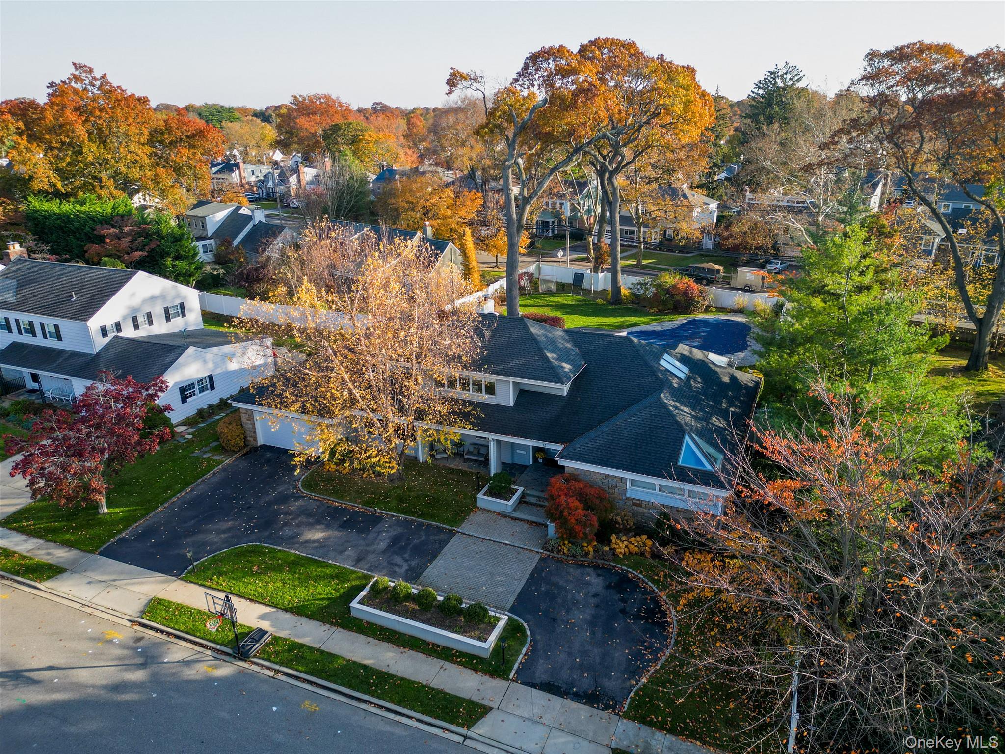 #4 photo, 12 Combes Avenue, 长岛 Rockville Centre , NY 11570