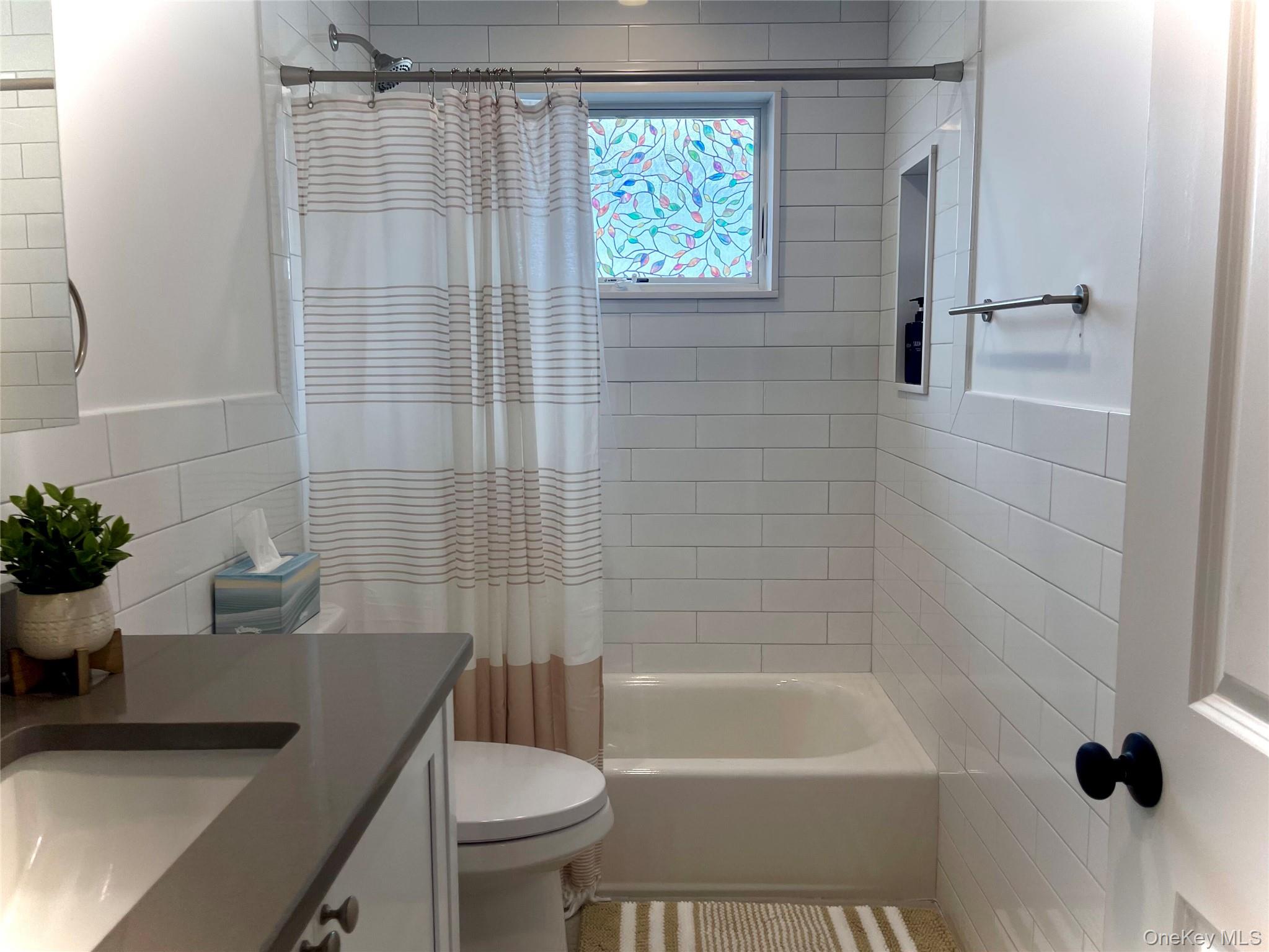 #14 photo, 91 E Fulton Street, Long Beach , NY 11561