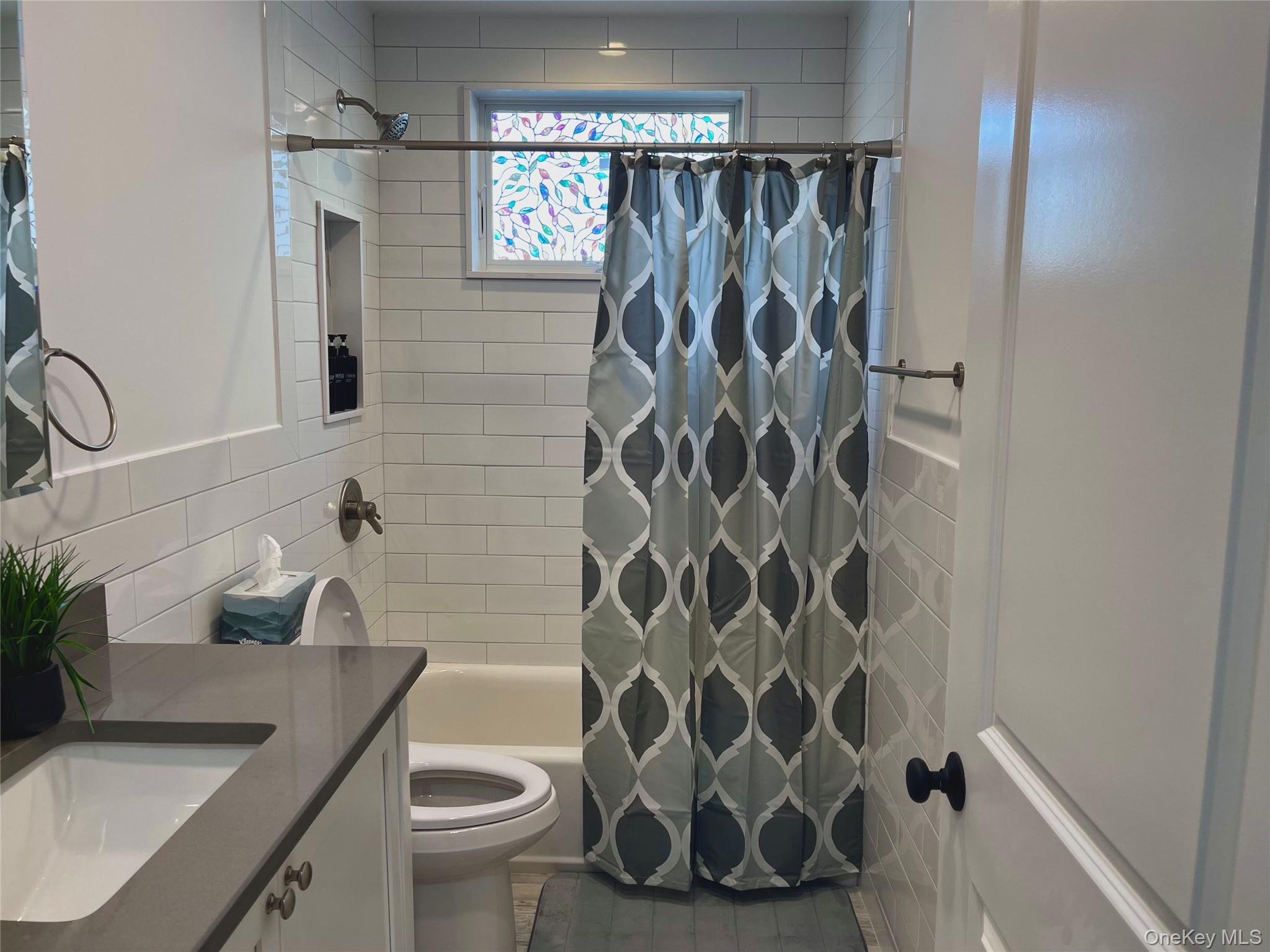 #19 photo, 91 E Fulton Street, Long Beach , NY 11561