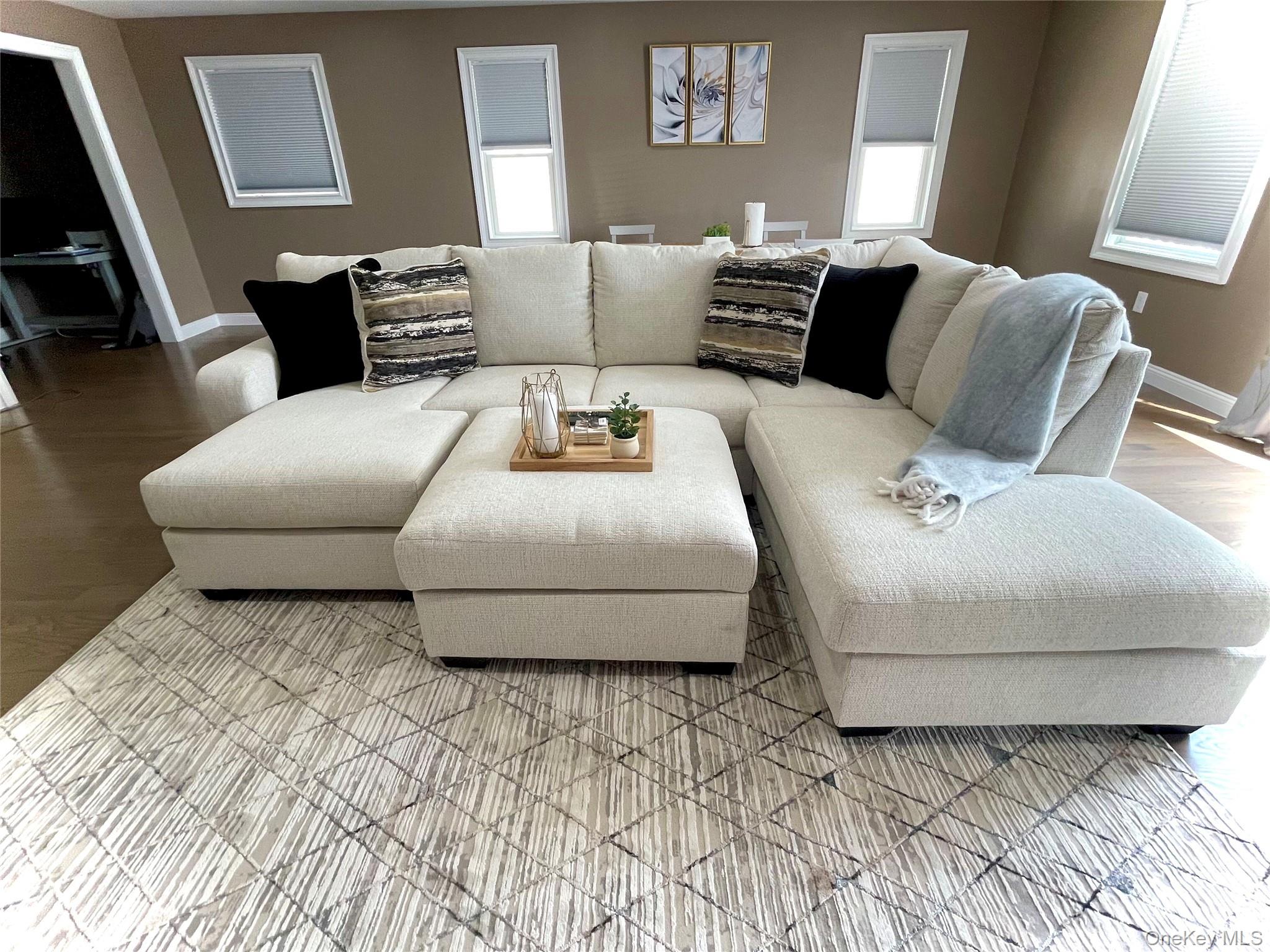 #6 photo, 91 E Fulton Street, Long Beach , NY 11561