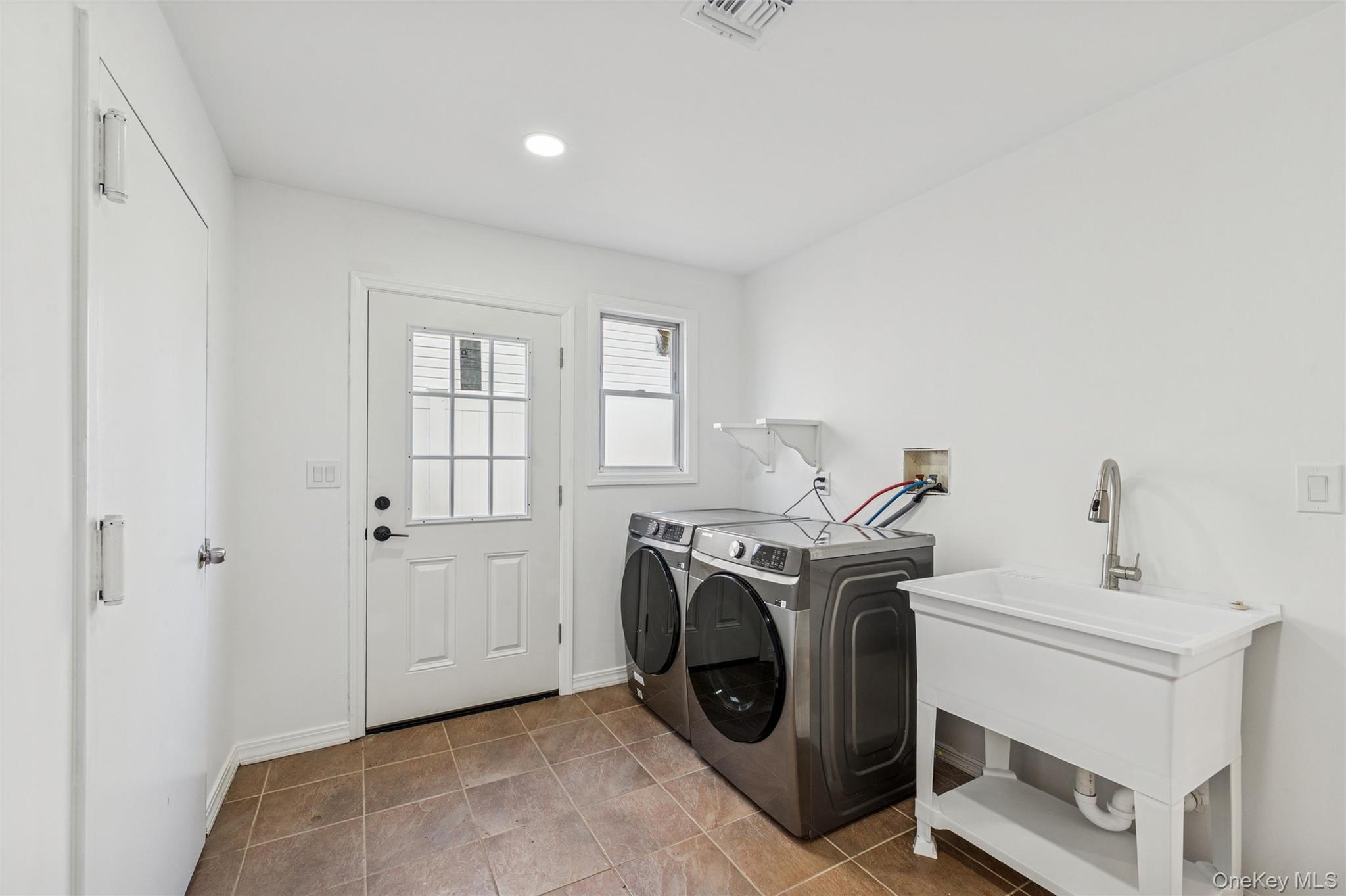 #10 photo, 244 water Lane, Wantagh , NY 11793