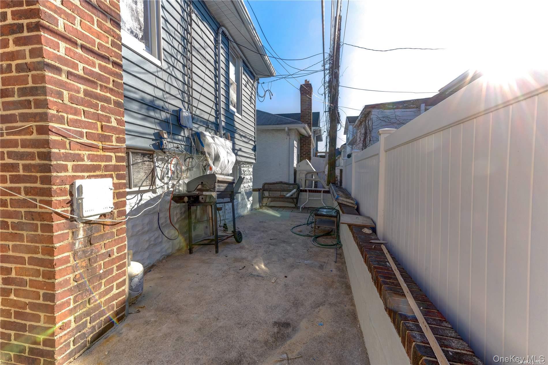 #15 photo, 85 Florida Street, Long Beach , NY 11561