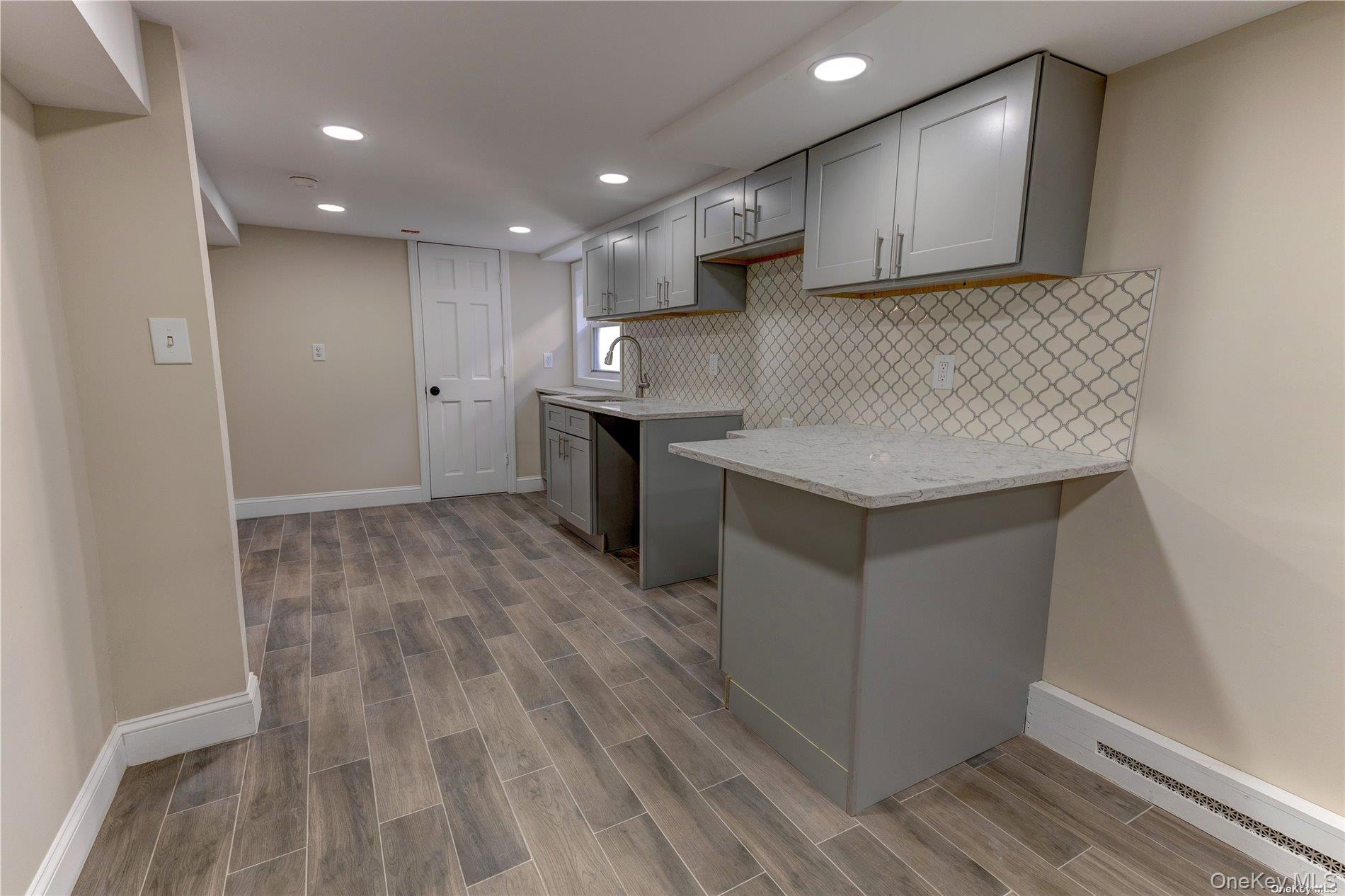 #4 photo, 85 Florida Street, Long Beach , NY 11561