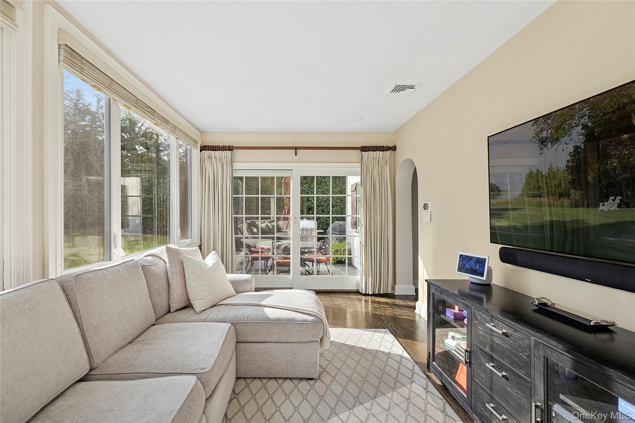 #10 photo, 44 Old Ox Road, ناسو Manhasset , NY 11030