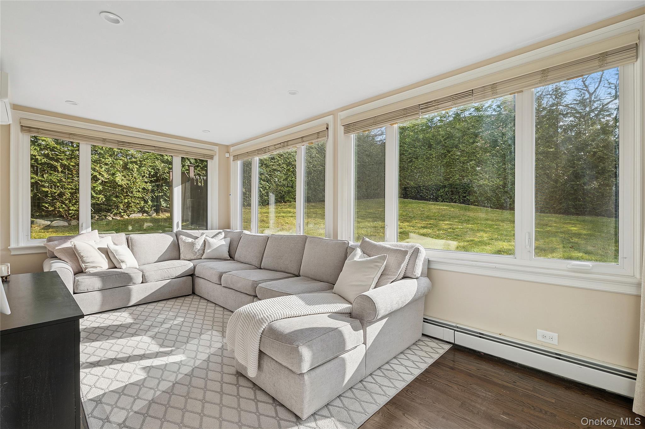 #9 photo, 44 Old Ox Road, ناسو Manhasset , NY 11030