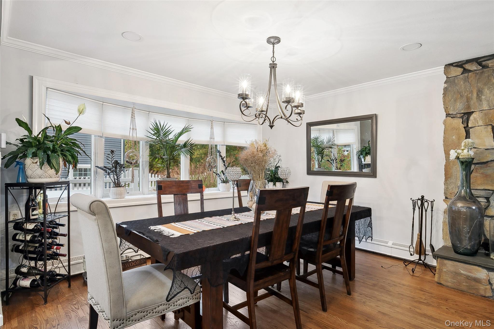 #14 photo, 241 N Hamilton Avenue, Lindenhurst , NY 11757