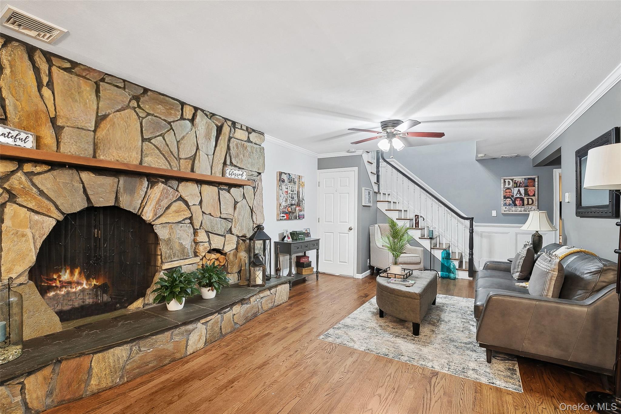 #19 photo, 241 N Hamilton Avenue, Lindenhurst , NY 11757