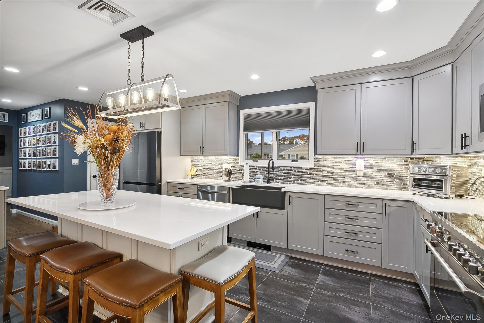 #5 photo, 241 N Hamilton Avenue, Lindenhurst , NY 11757