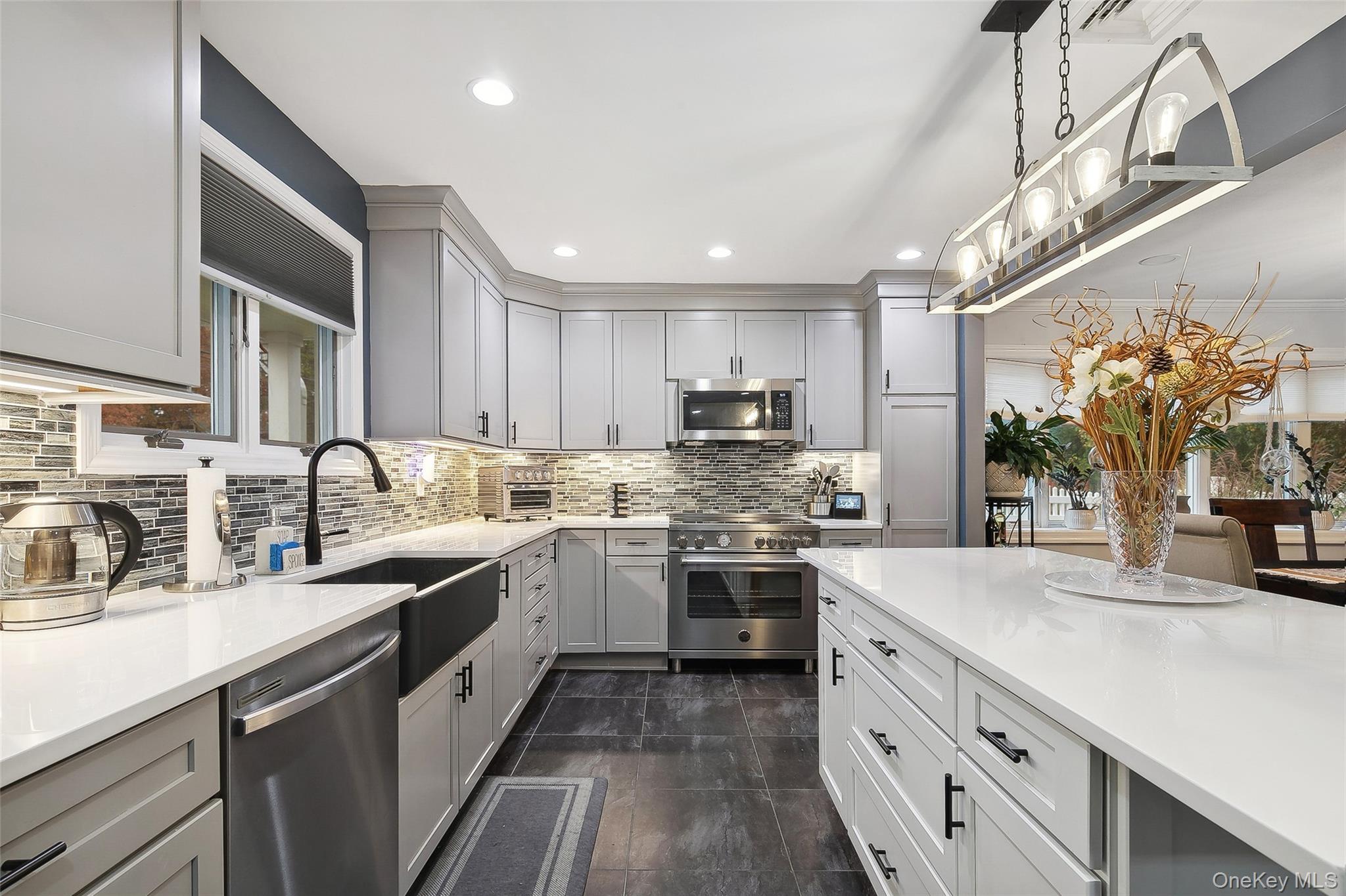 #7 photo, 241 N Hamilton Avenue, Lindenhurst , NY 11757