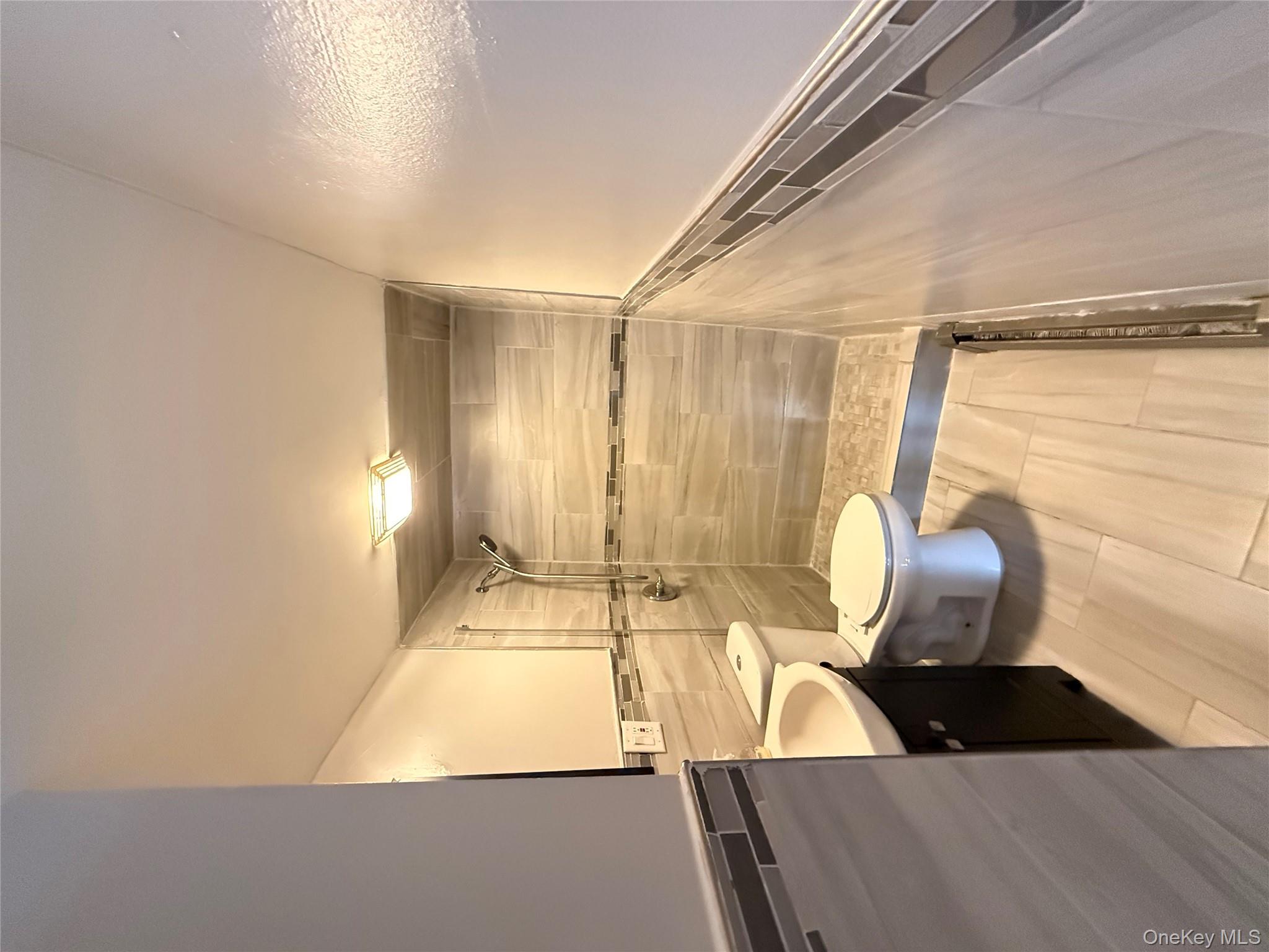 #18 photo, 610 Laurelton Boulevard, Long Beach , NY 11561