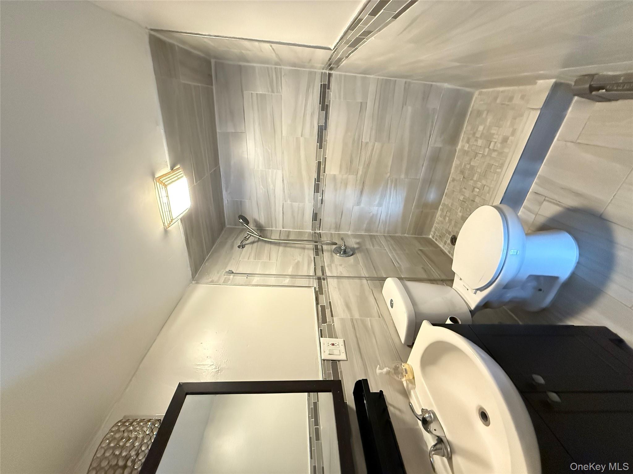 #19 photo, 610 Laurelton Boulevard, Long Beach , NY 11561