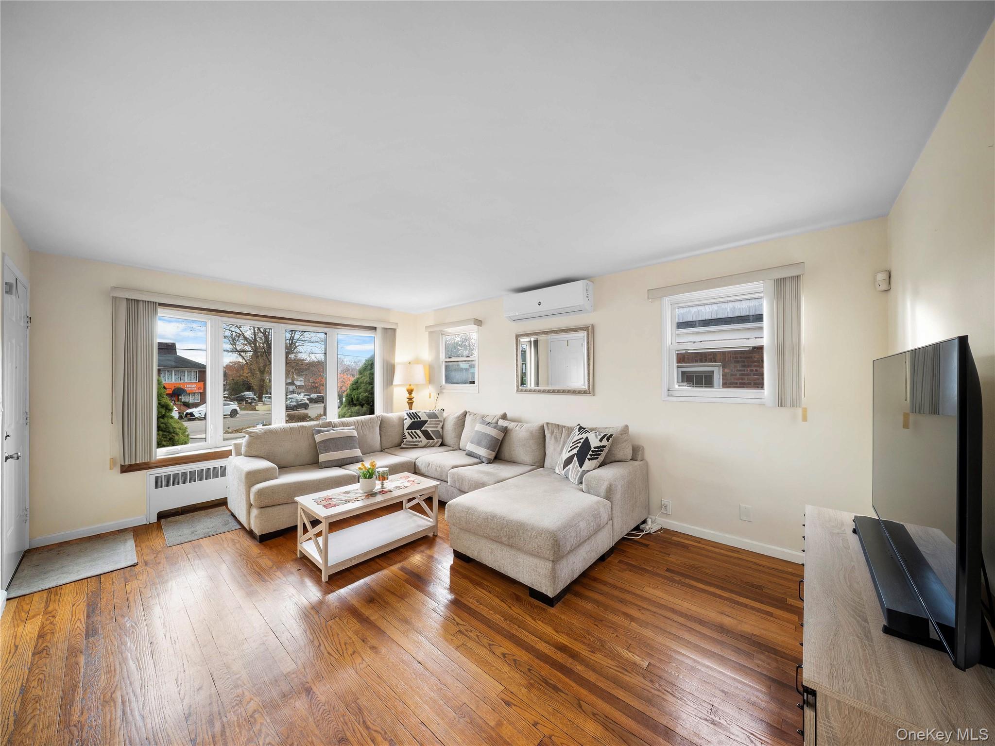 #3 photo, 16407 27th Avenue, Куинс ‖ Flushing , NY 11354
