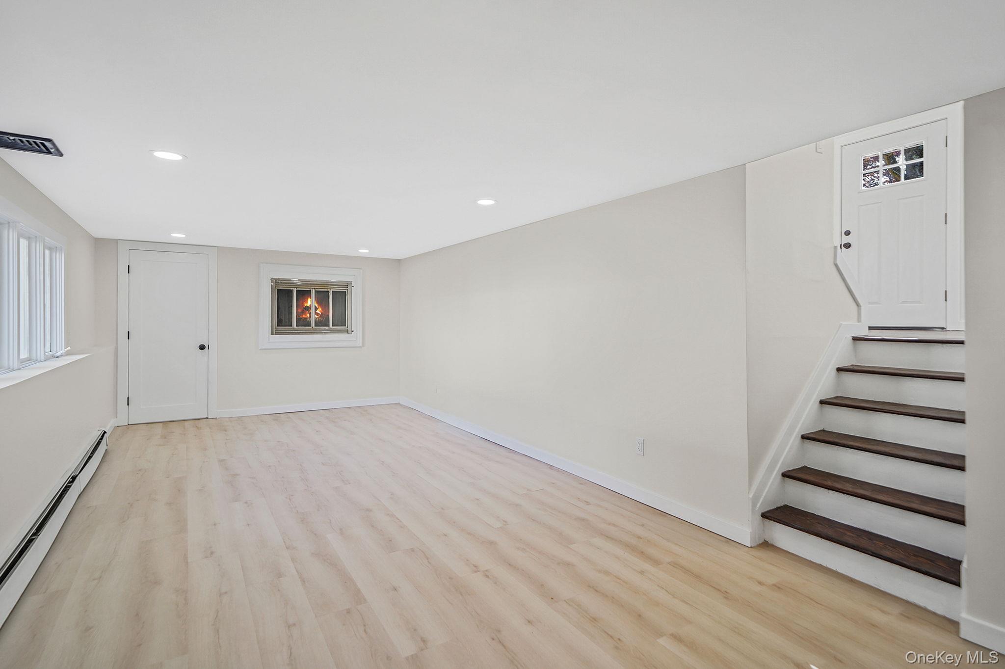 #14 photo, 67 Bardolier Lane, 东长岛 海湾 Bay Shore , NY 11706