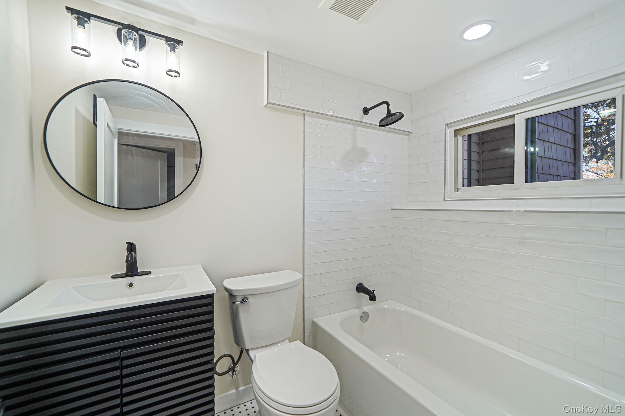 #16 photo, 67 Bardolier Lane, 东长岛 海湾 Bay Shore , NY 11706