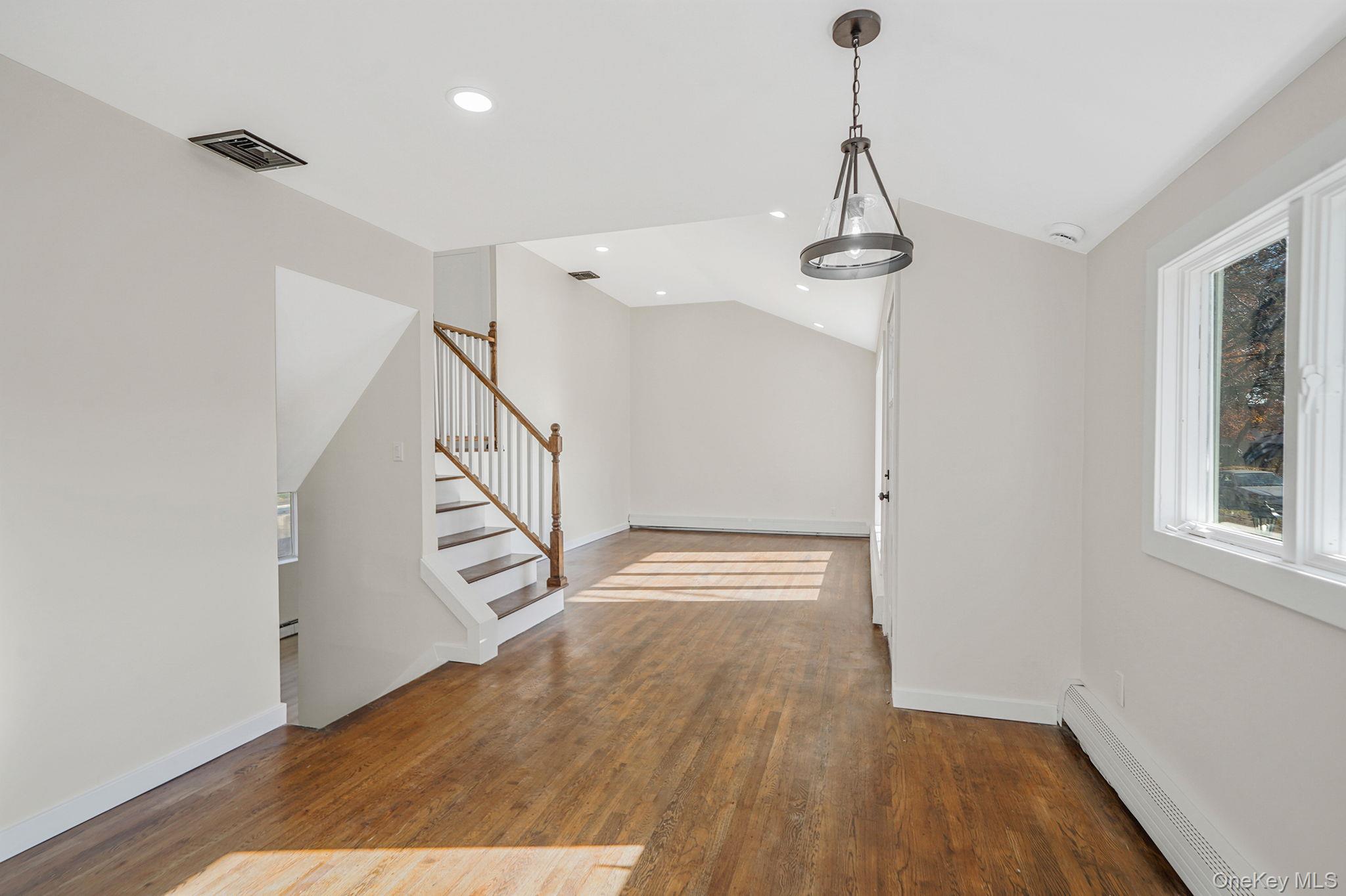 #8 photo, 67 Bardolier Lane, 东长岛 海湾 Bay Shore , NY 11706