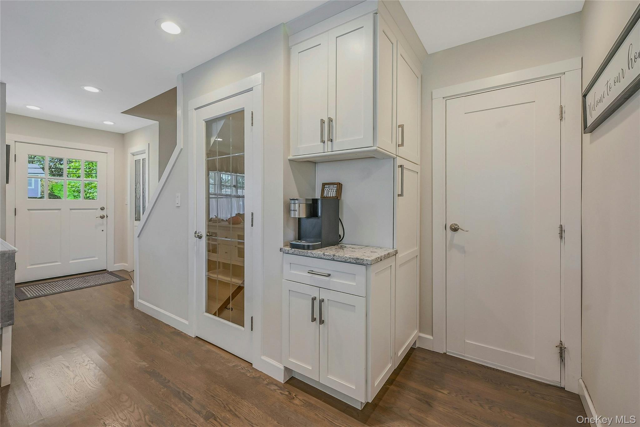 #13 photo, 51 Oakwood Hills Drive, מחוז סאפוק East Islip , NY 11730