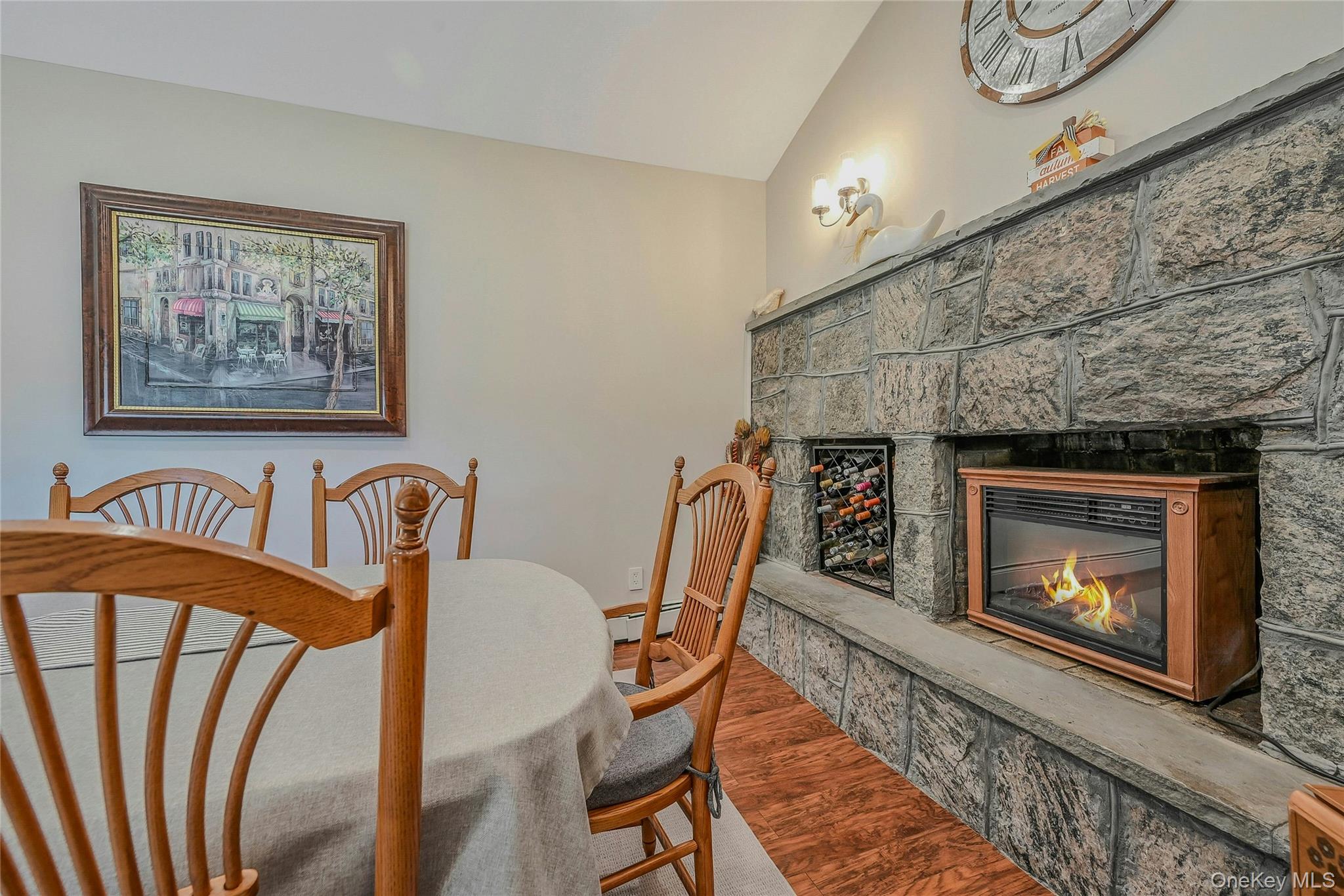 #18 photo, 51 Oakwood Hills Drive, מחוז סאפוק East Islip , NY 11730