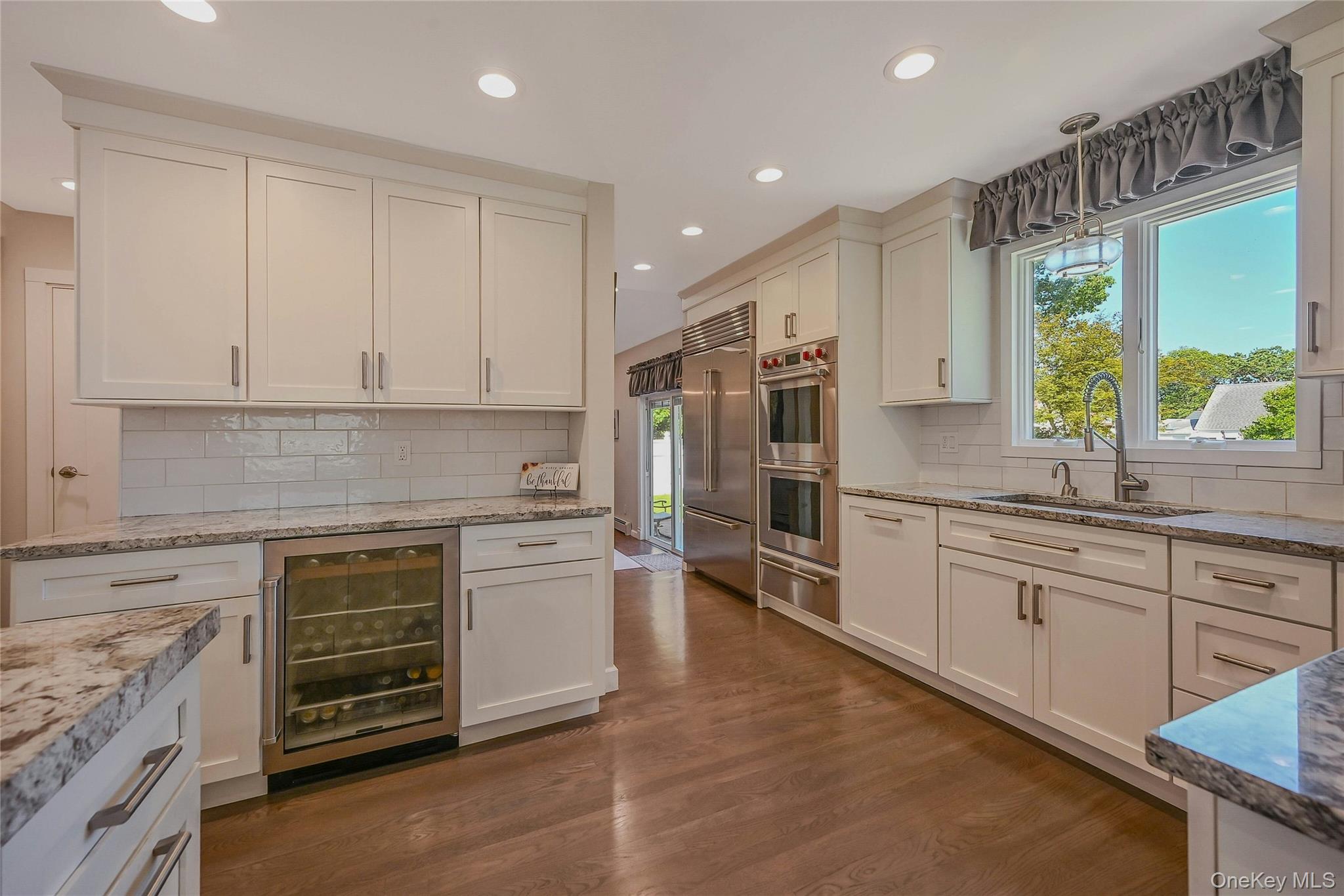 #9 photo, 51 Oakwood Hills Drive, מחוז סאפוק East Islip , NY 11730