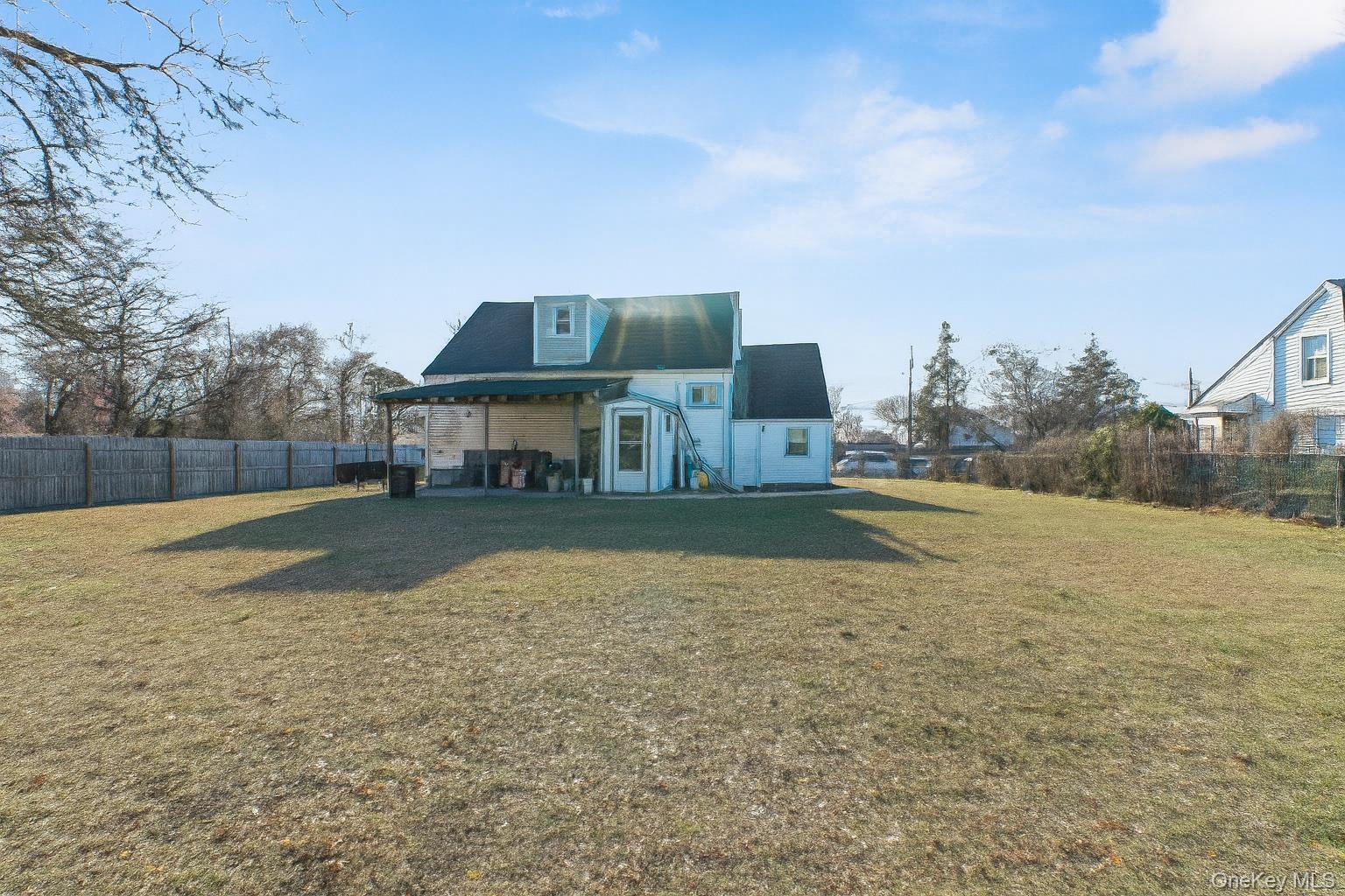 #15 photo, 9 Farragut Avenue, Bay Shore , NY 11706