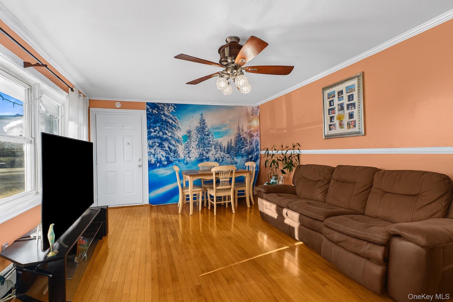 #5 photo, 9 Farragut Avenue, Bay Shore , NY 11706