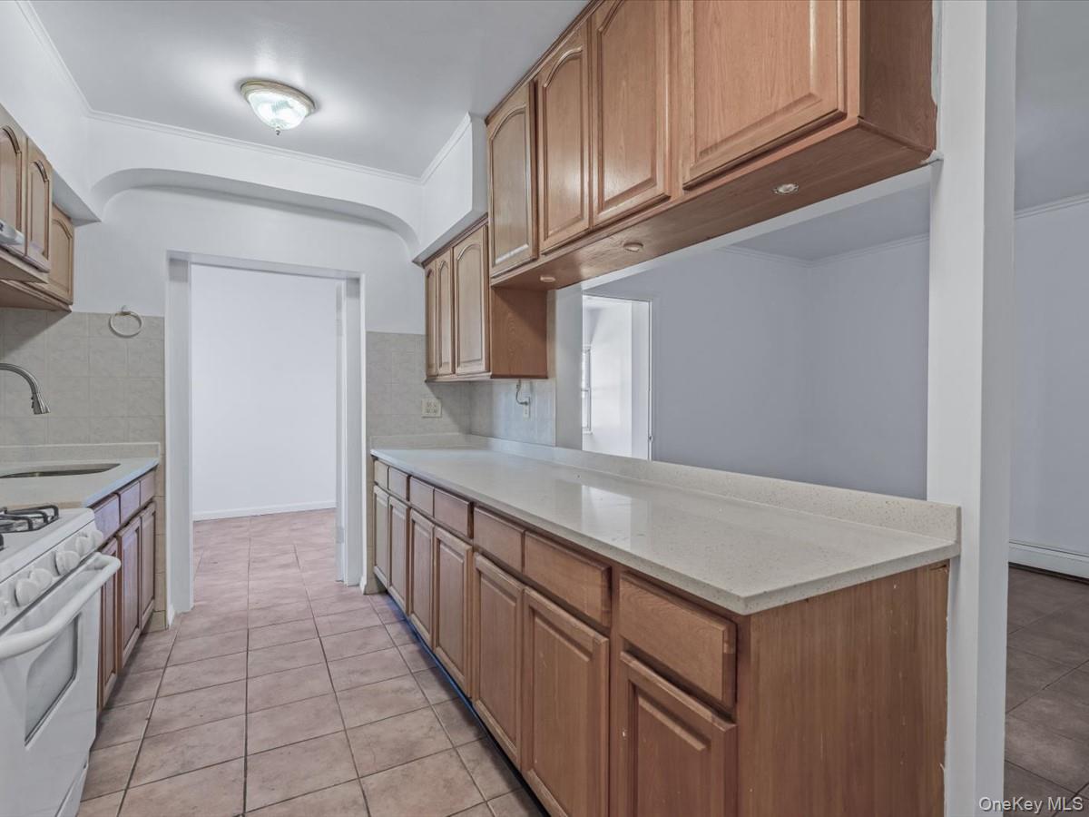 #7 photo, 33-05 143rd Street, Flushing , NY 11354