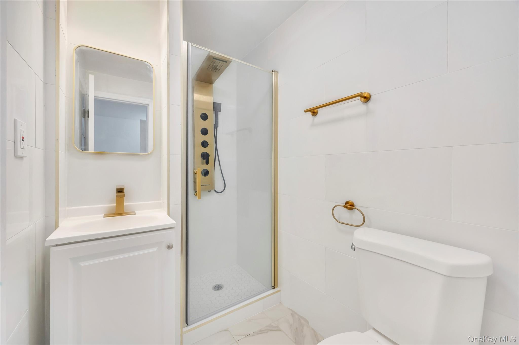 #12 photo, 192-23 116th Road, कुईंस Saint Albans , NY 11412