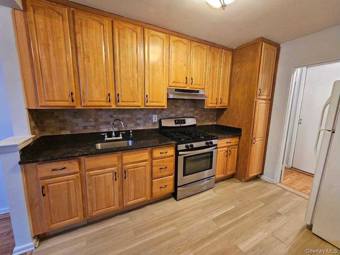 #1 photo, 151-05 Cross Island Parkway, Куинс ‖ Whitestone , NY 11357