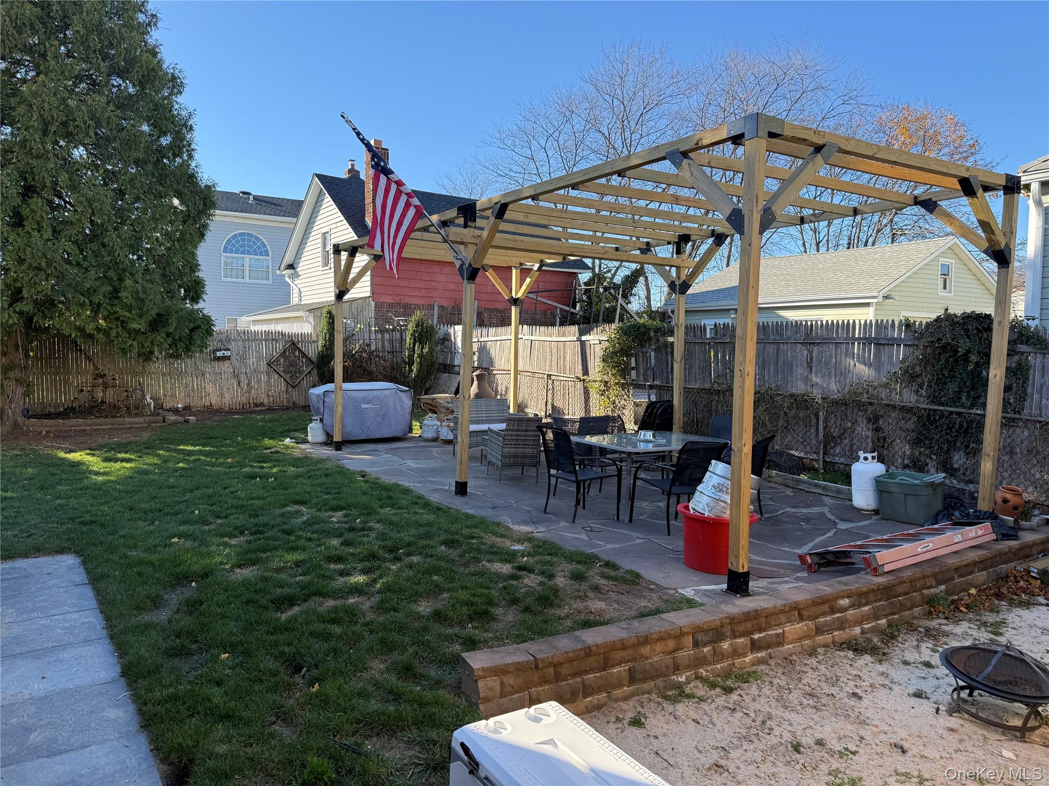 #12 photo, 613 Madison Avenue, Lindenhurst , NY 11757