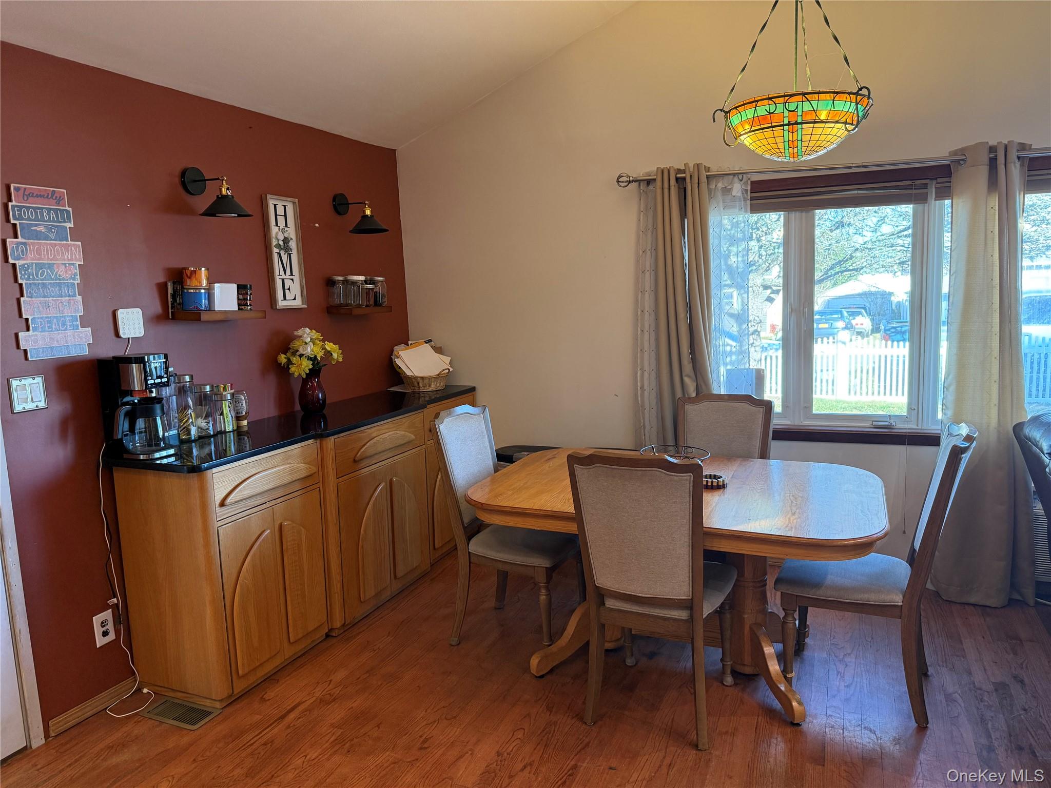 #16 photo, 613 Madison Avenue, Lindenhurst , NY 11757