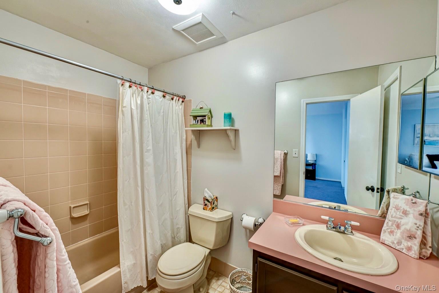 #17 photo, 82 Leeward Court, 롱 아일랜드 Port Jefferson , NY 11777