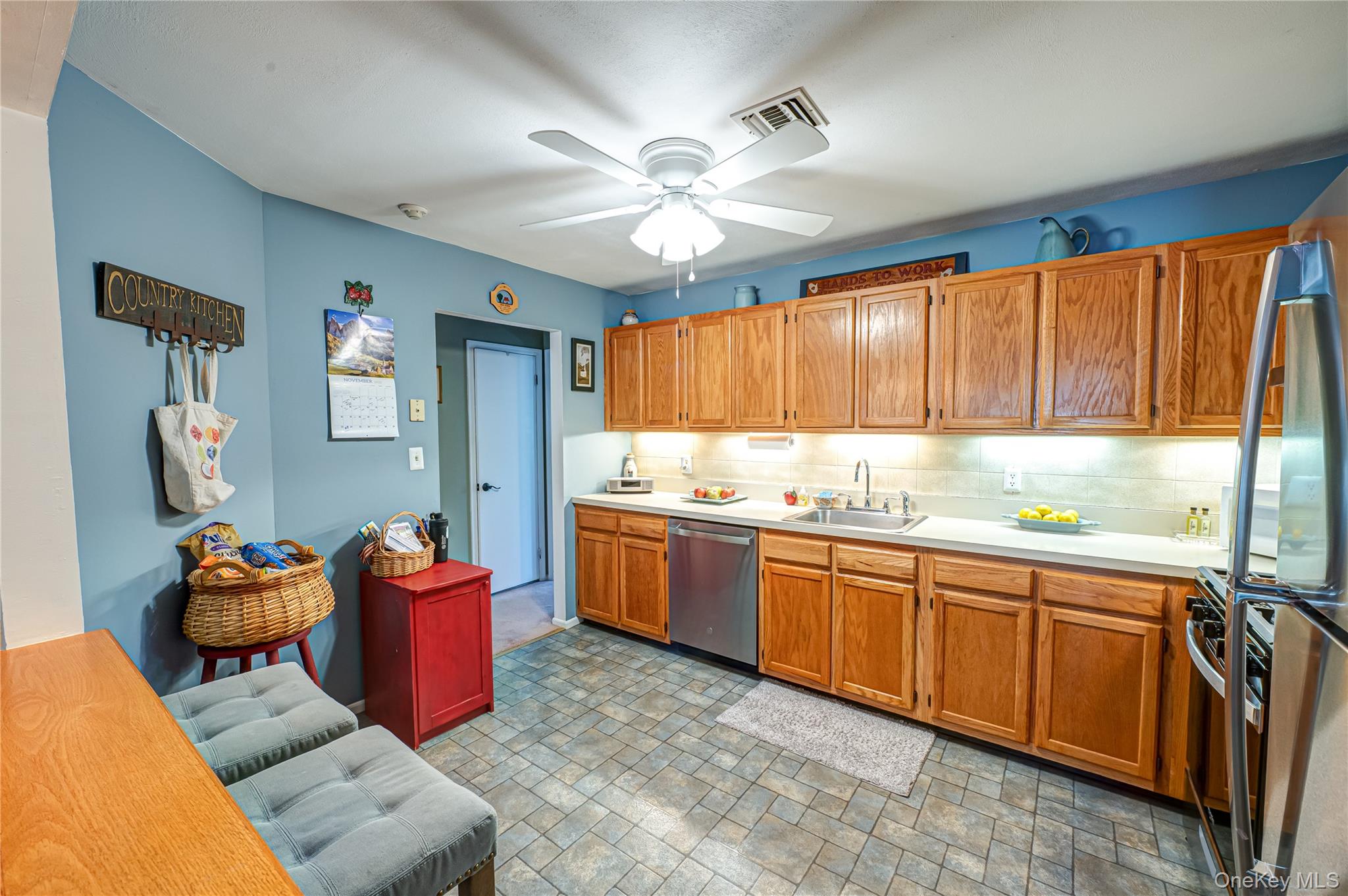 #8 photo, 82 Leeward Court, 롱 아일랜드 Port Jefferson , NY 11777