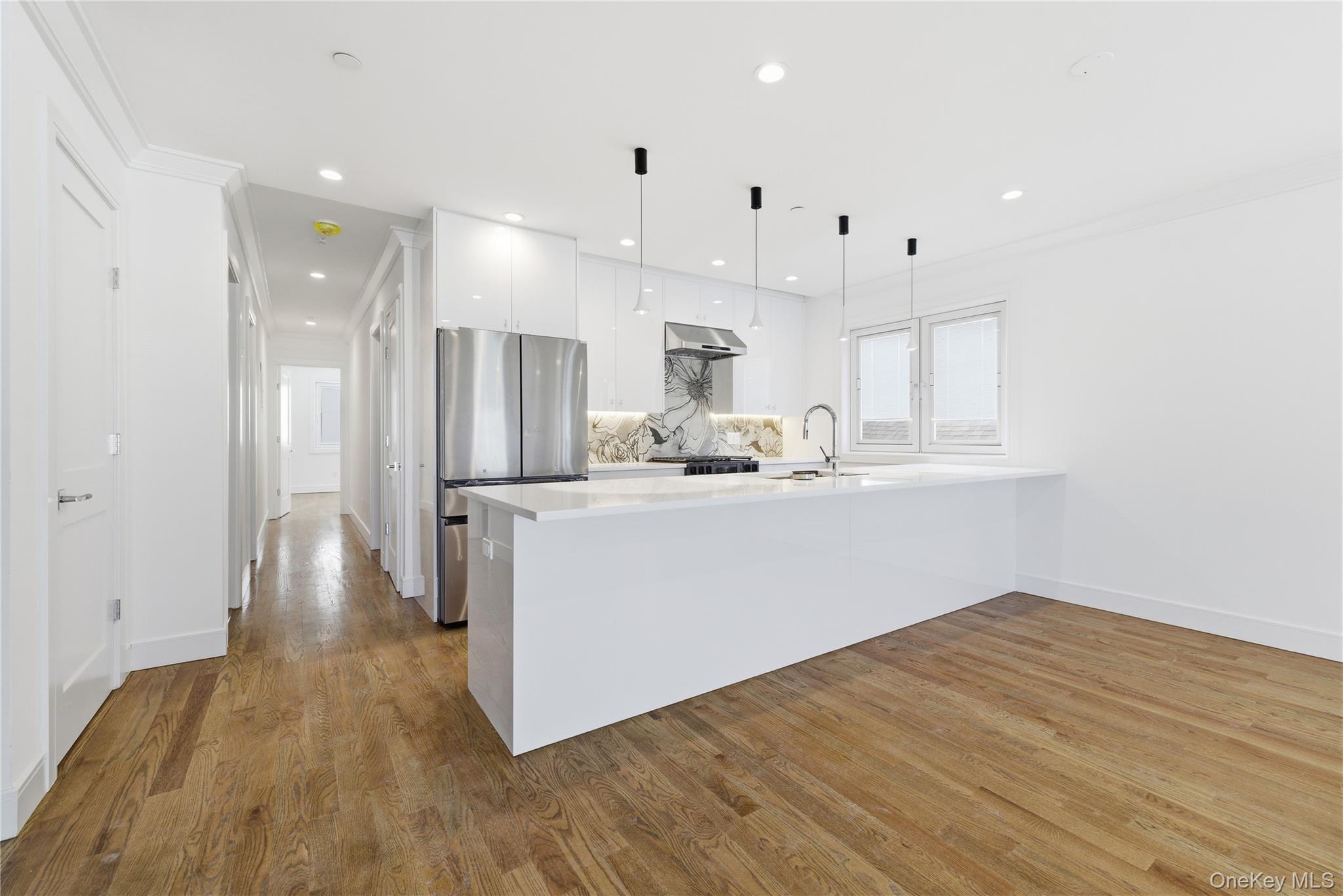 #4 photo, 550 E Harrison Street, Long Beach , NY 11561