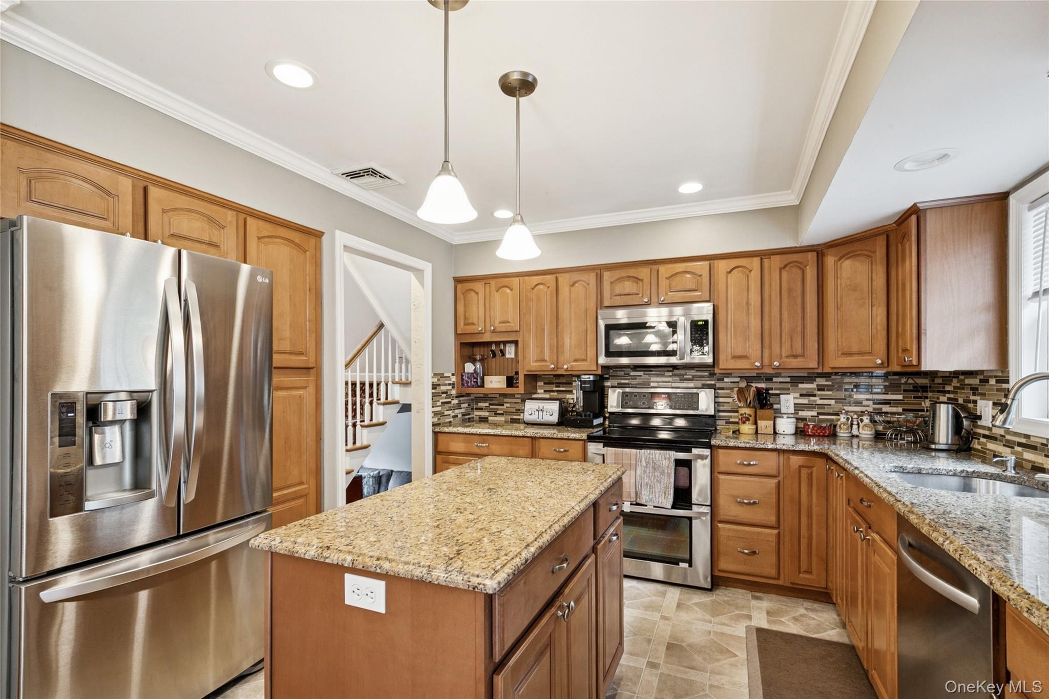 #12 photo, 6 Joseph Court, 东长岛 East Northport , NY 11731