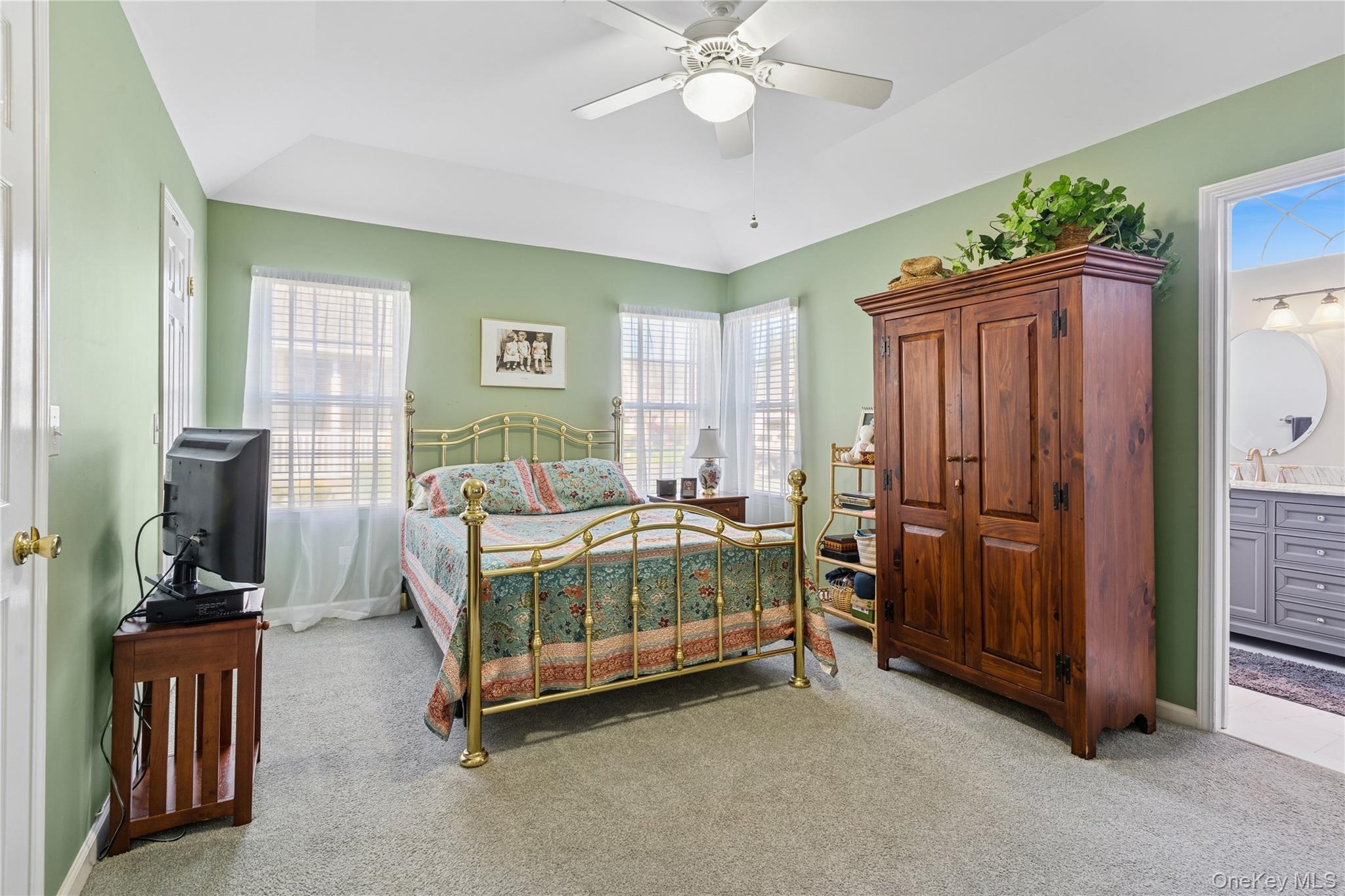 #14 photo, 53 Goose Neck Lane, מחוז סאפוק Riverhead , NY 11901