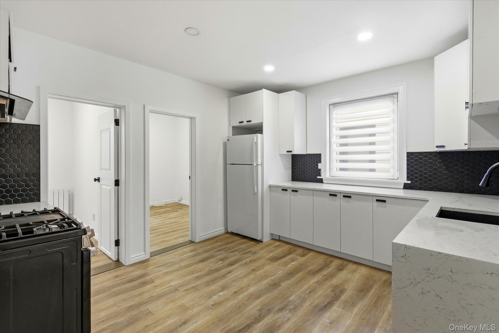 #3 photo, 73-22 67th Road, Middle Village , NY 11379