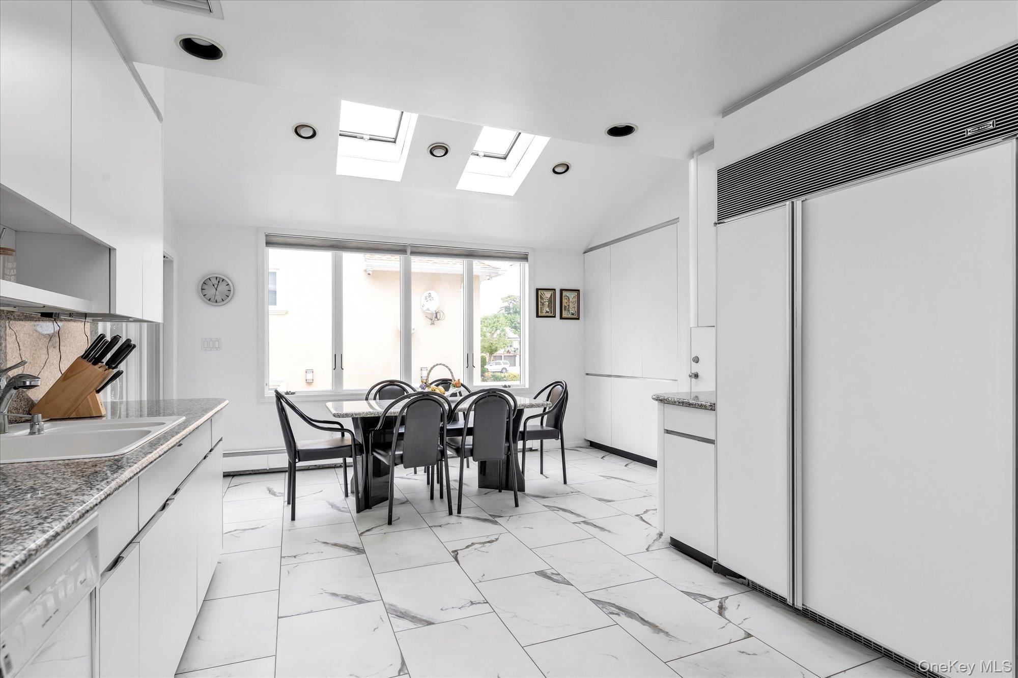 #10 photo, 895 Cherry Lane, מחוז נסאו North Woodmere , NY 11581