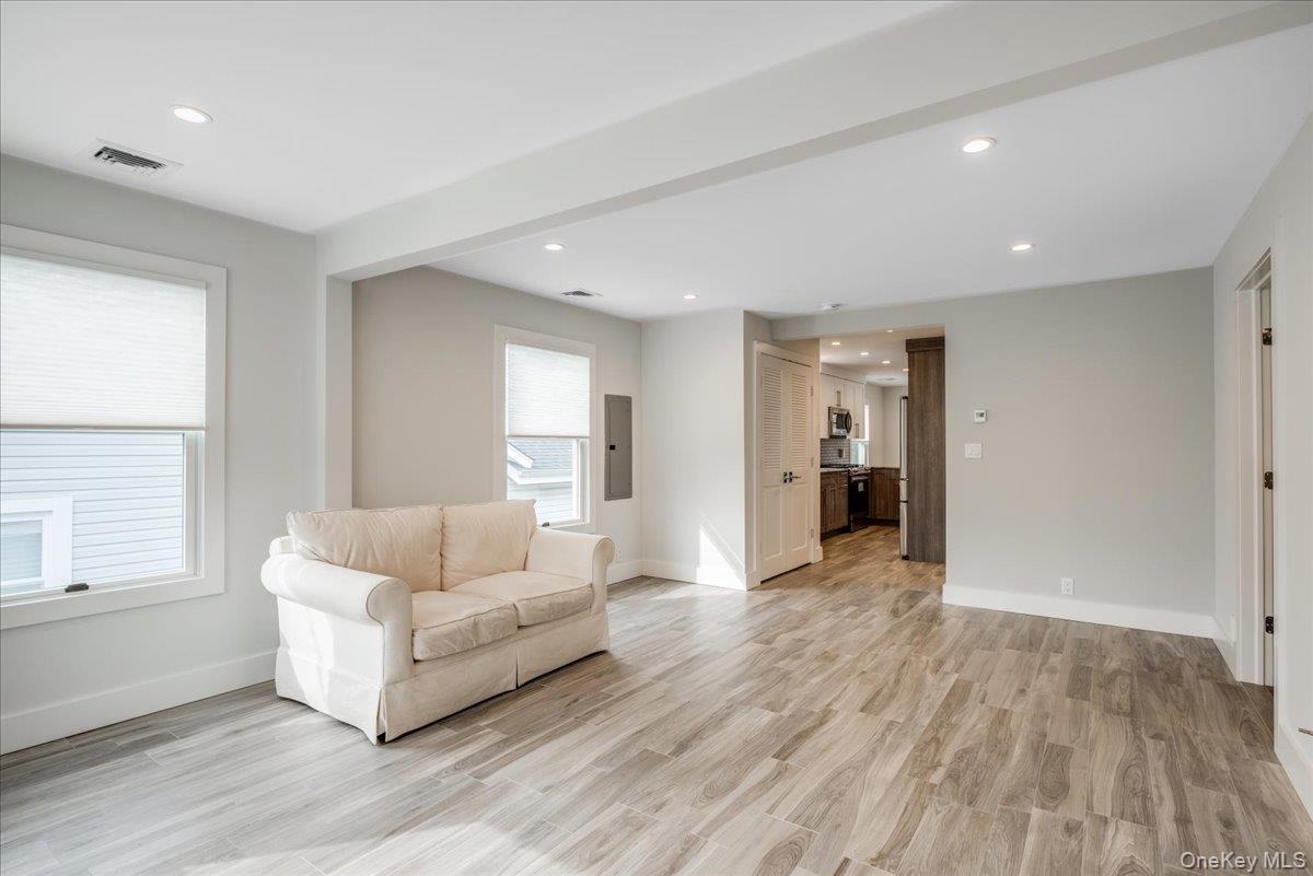 #8 photo, Bellmore, Bellmore , NY 11710