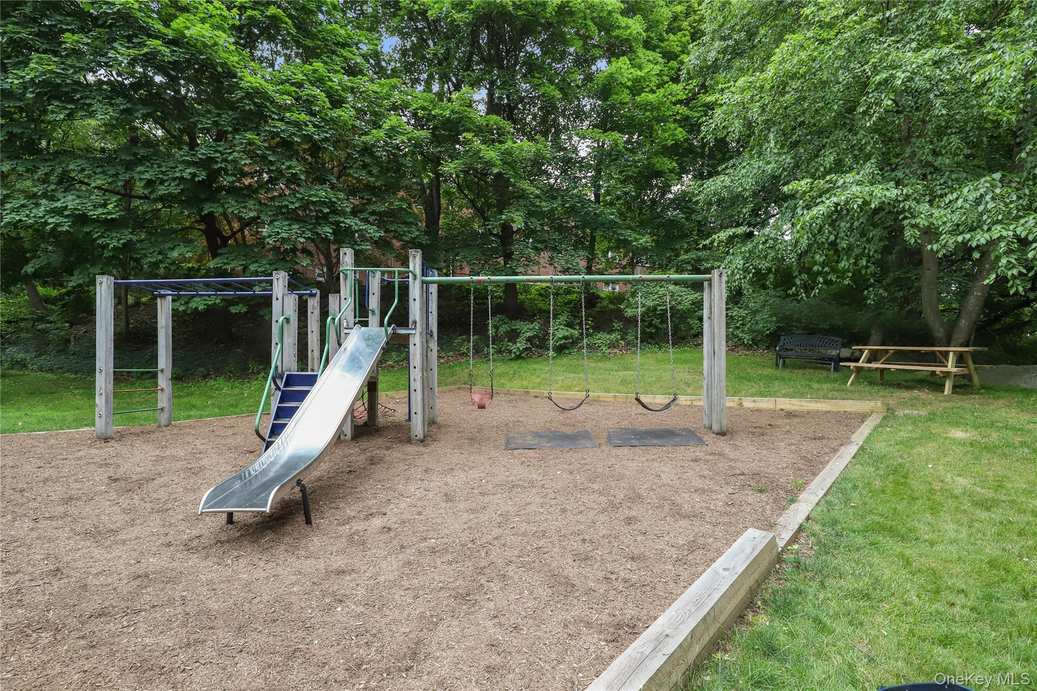 #13 photo, 140 N Broadway, 纽约州 Irvington , NY 10533