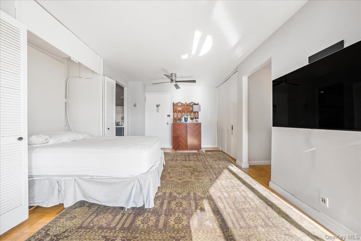 #13 photo, 125-10 Queens Boulevard, קווינס Kew Gardens , NY 11415