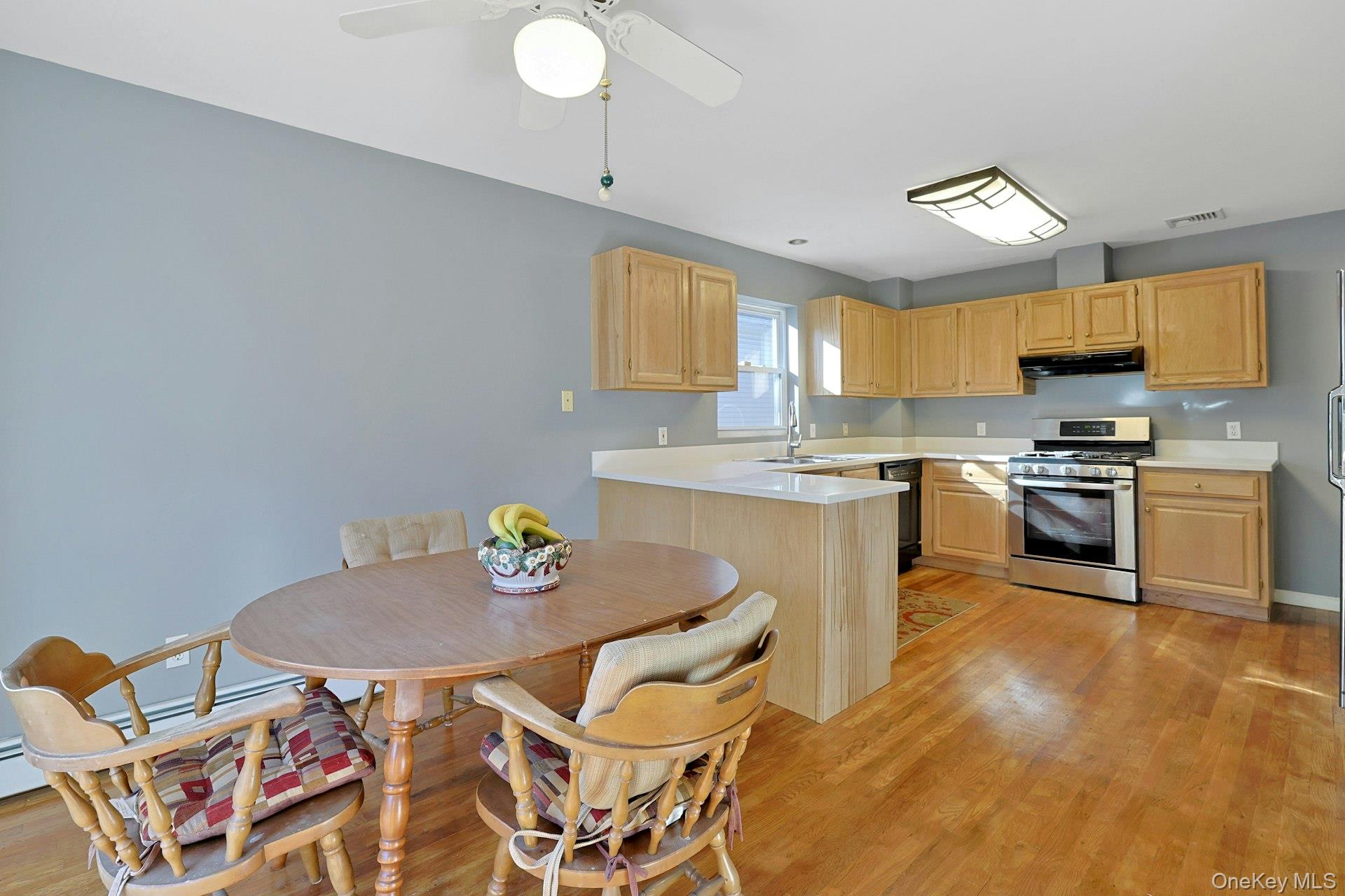 #12 photo, 71 Holland Avenue, White Plains , NY 10603