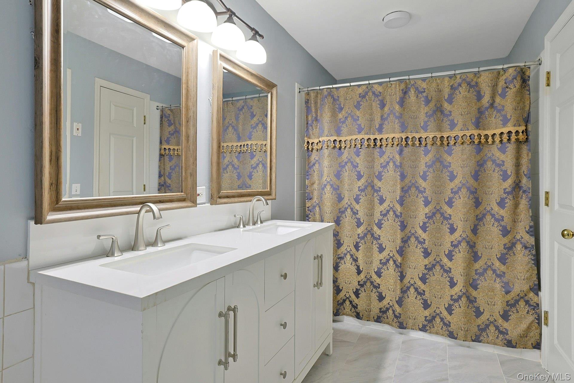 #19 photo, 71 Holland Avenue, White Plains , NY 10603