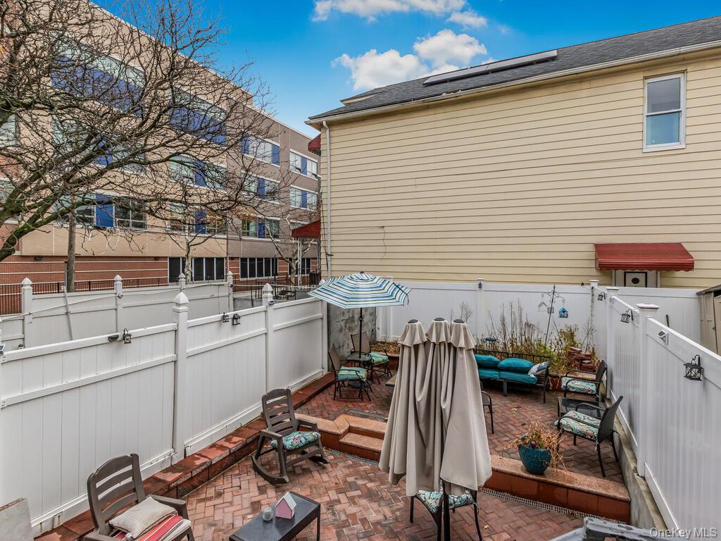 #20 photo, 1918 Pitman Avenue, 브롱크스 Bronx , NY 10466