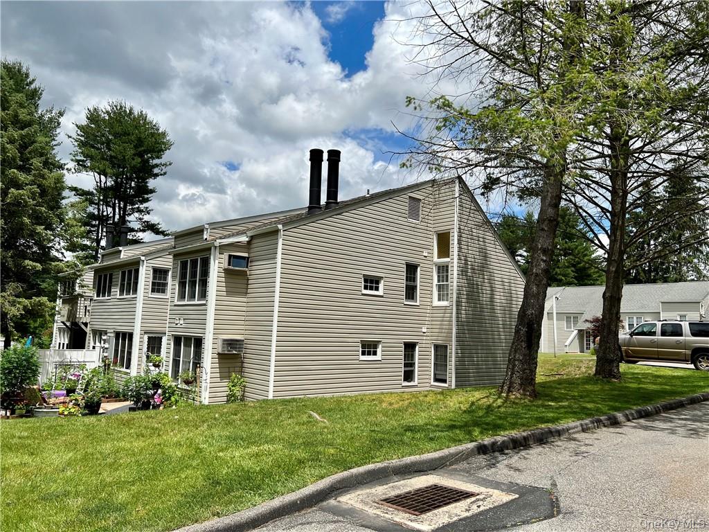 #20 photo, 1604 Holly Stream Court, Brewster , NY 10509