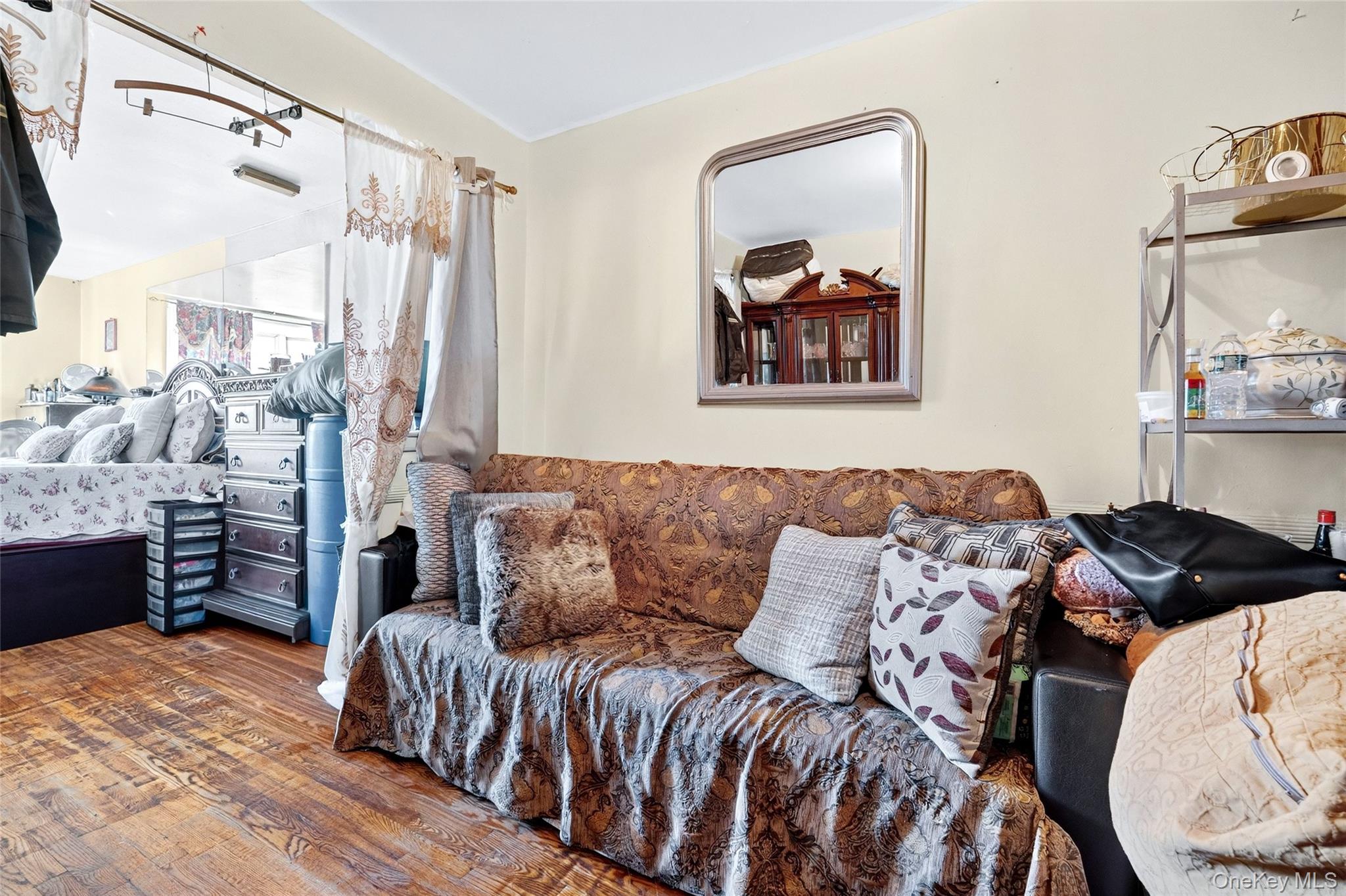 #15 photo, 1007 E 215th Street, 브롱크스 Bronx , NY 10469