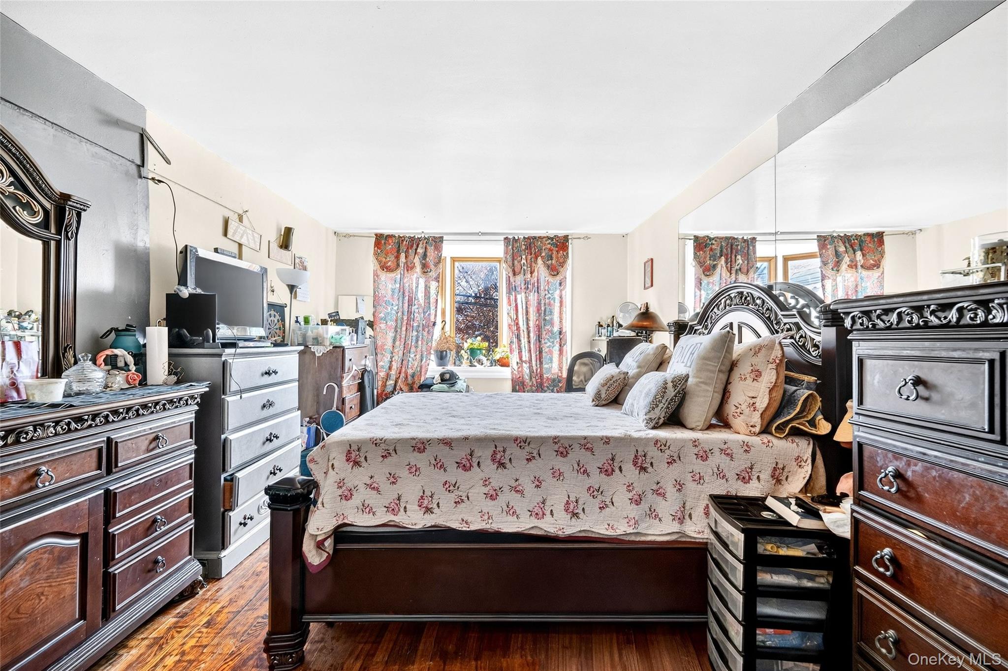 #17 photo, 1007 E 215th Street, 브롱크스 Bronx , NY 10469