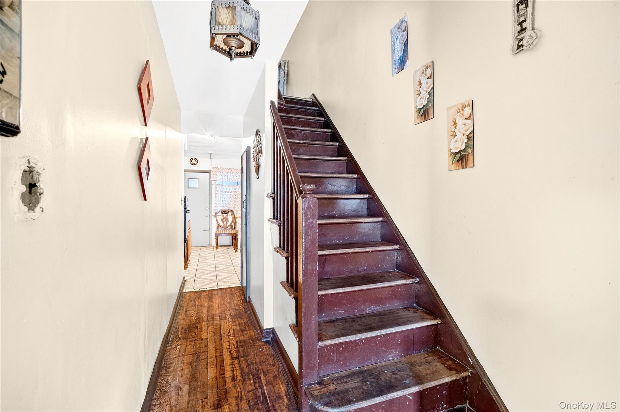 #7 photo, 1007 E 215th Street, 브롱크스 Bronx , NY 10469