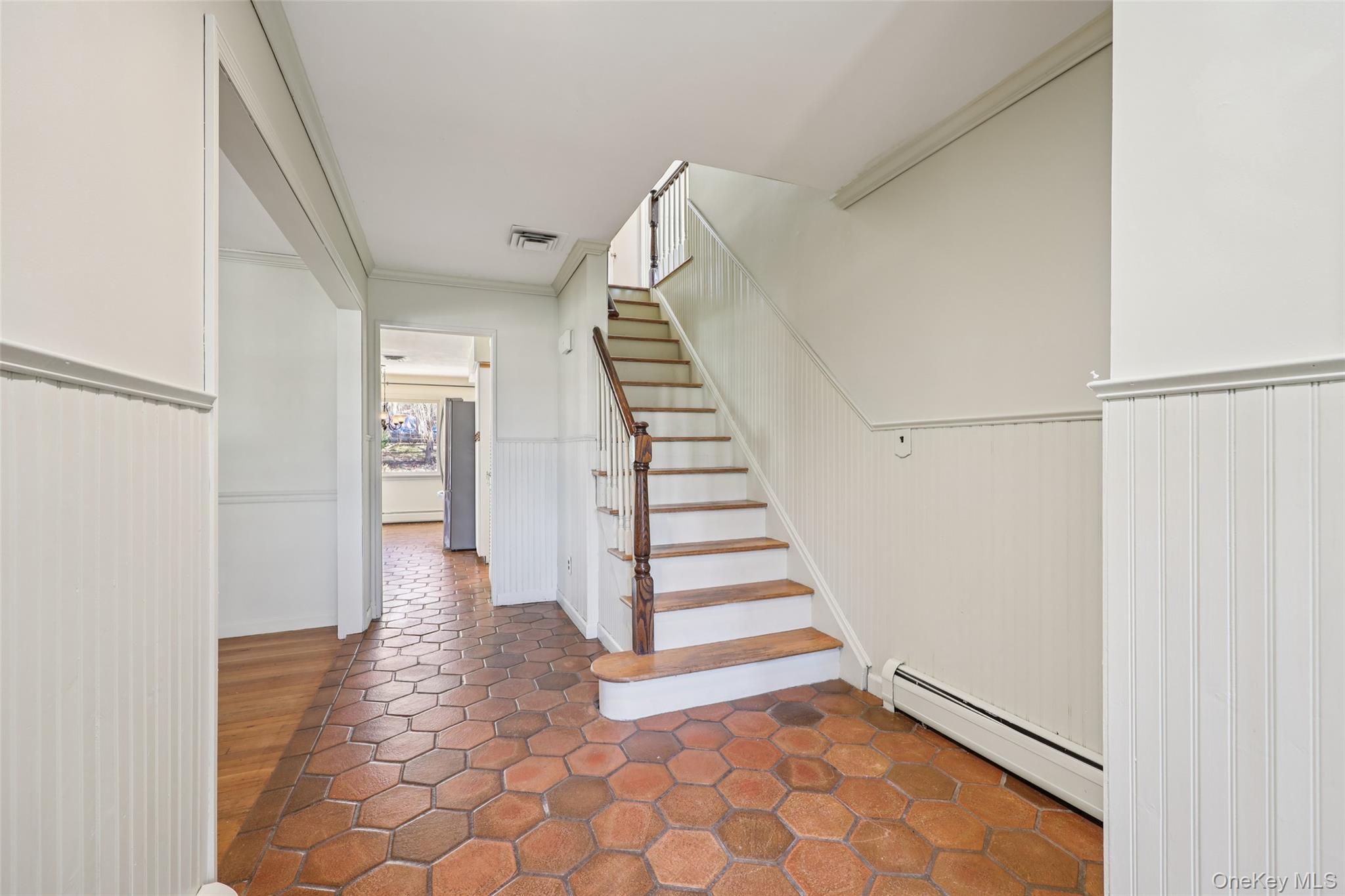 #4 photo, 37 Minuteman Circle, Orangeburg , NY 10962