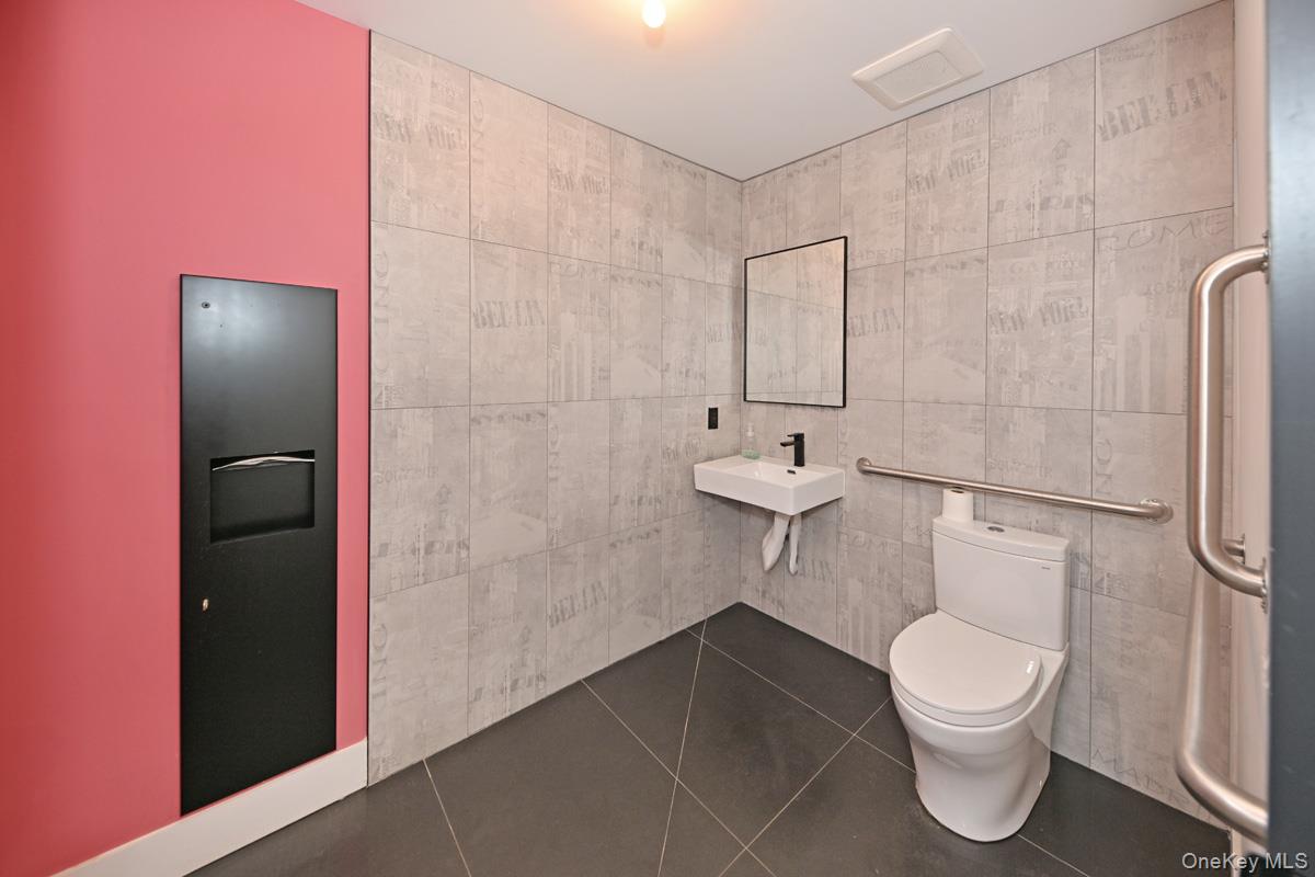 #12 photo, 1 S Liberty Drive, 뉴욕주 Stony Point , NY 10980