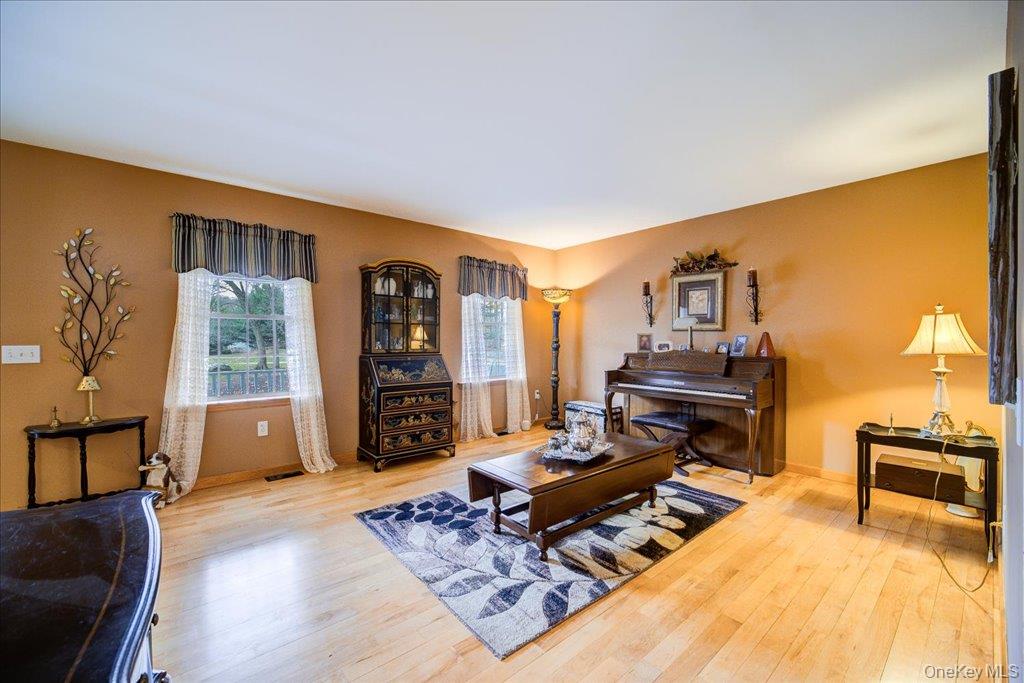 #5 photo, 51 Mina Drive, 뉴욕주 Wappingers Falls , NY 12590